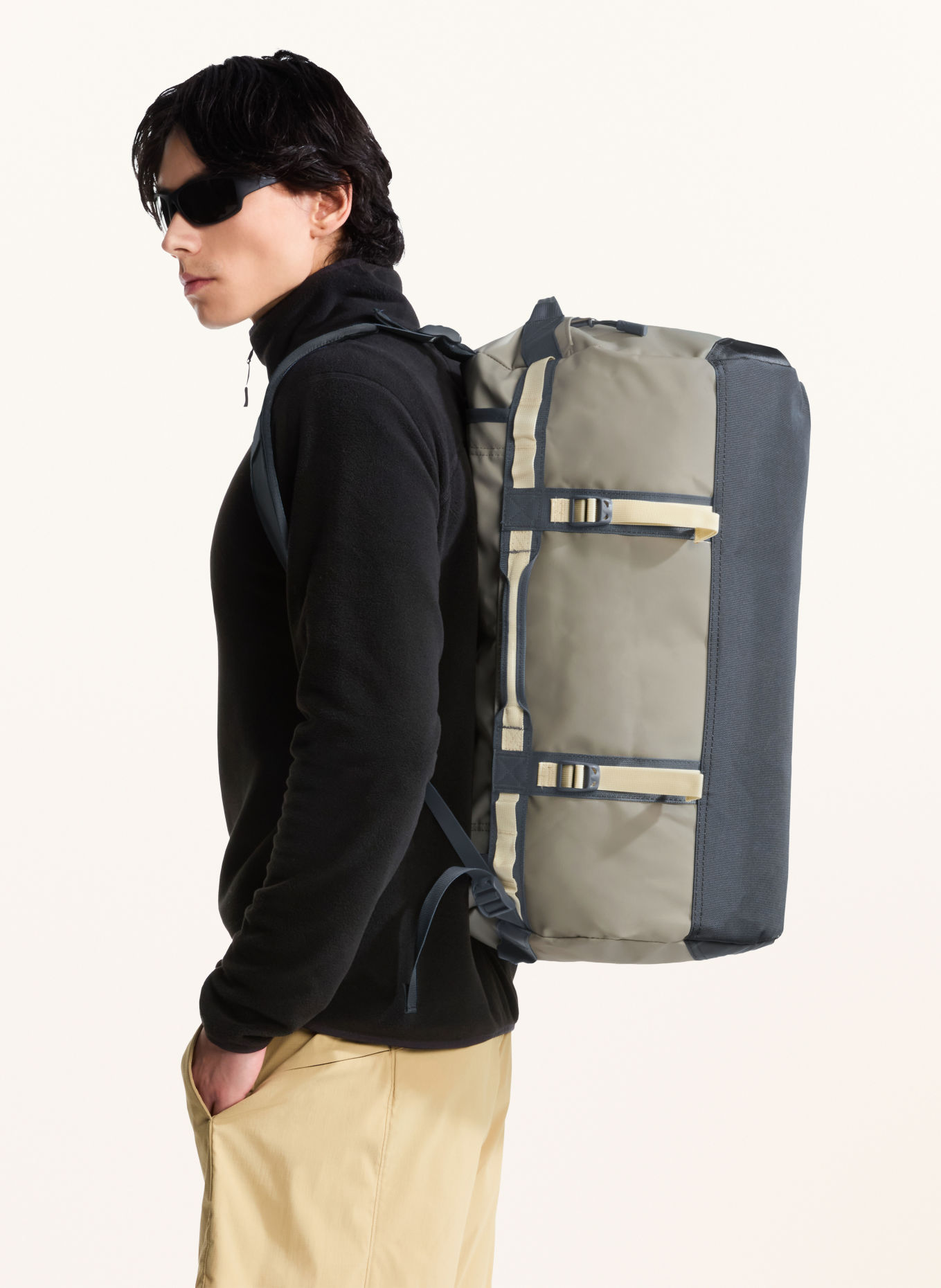 THE NORTH FACE Reisetasche BASE CAMP SMALL 50 l: GRAU / SCHWARZ
