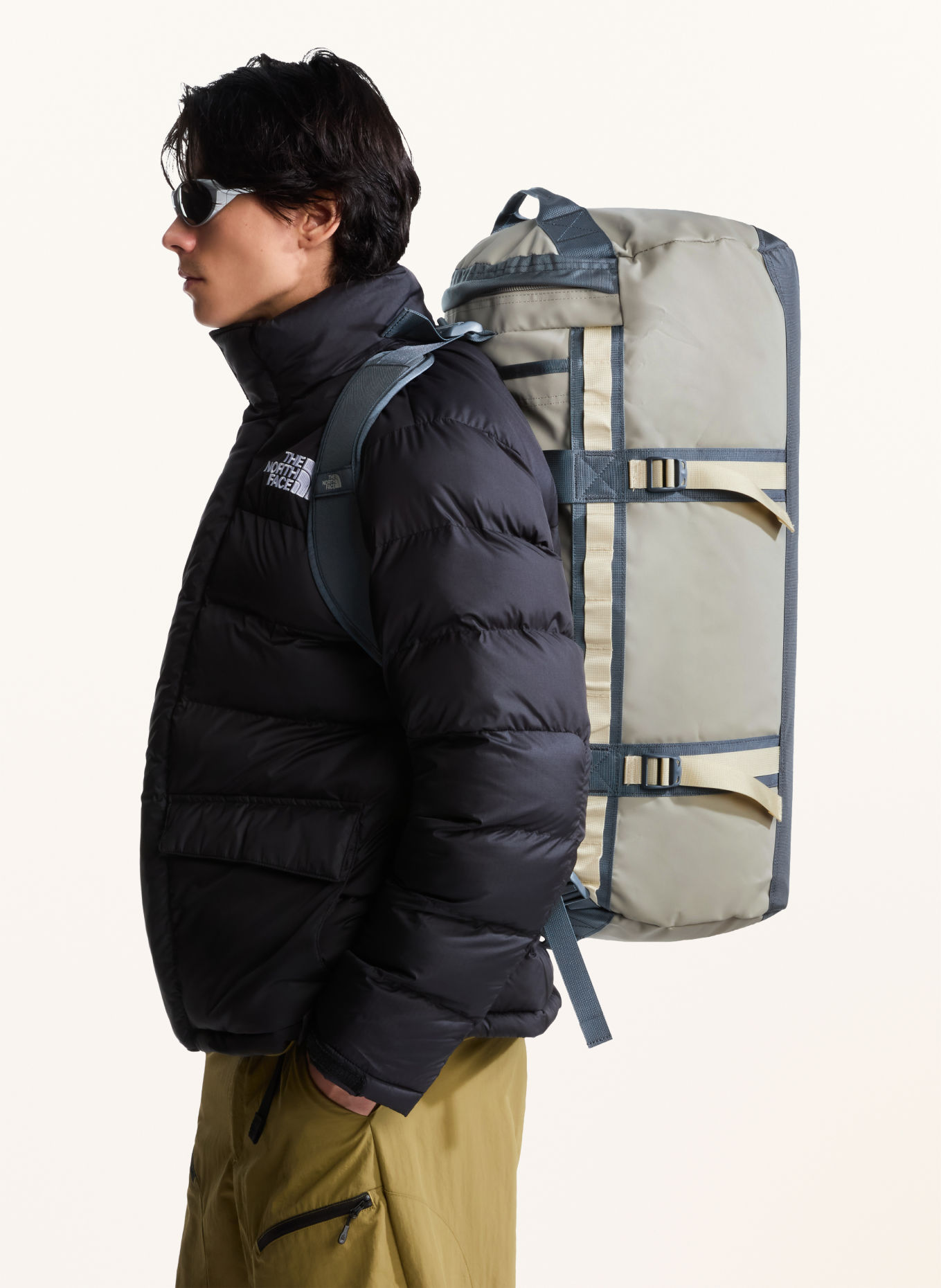 THE NORTH FACE Reisetasche BASE CAMP DUFFEL MEDIUM 71 l: GRAU