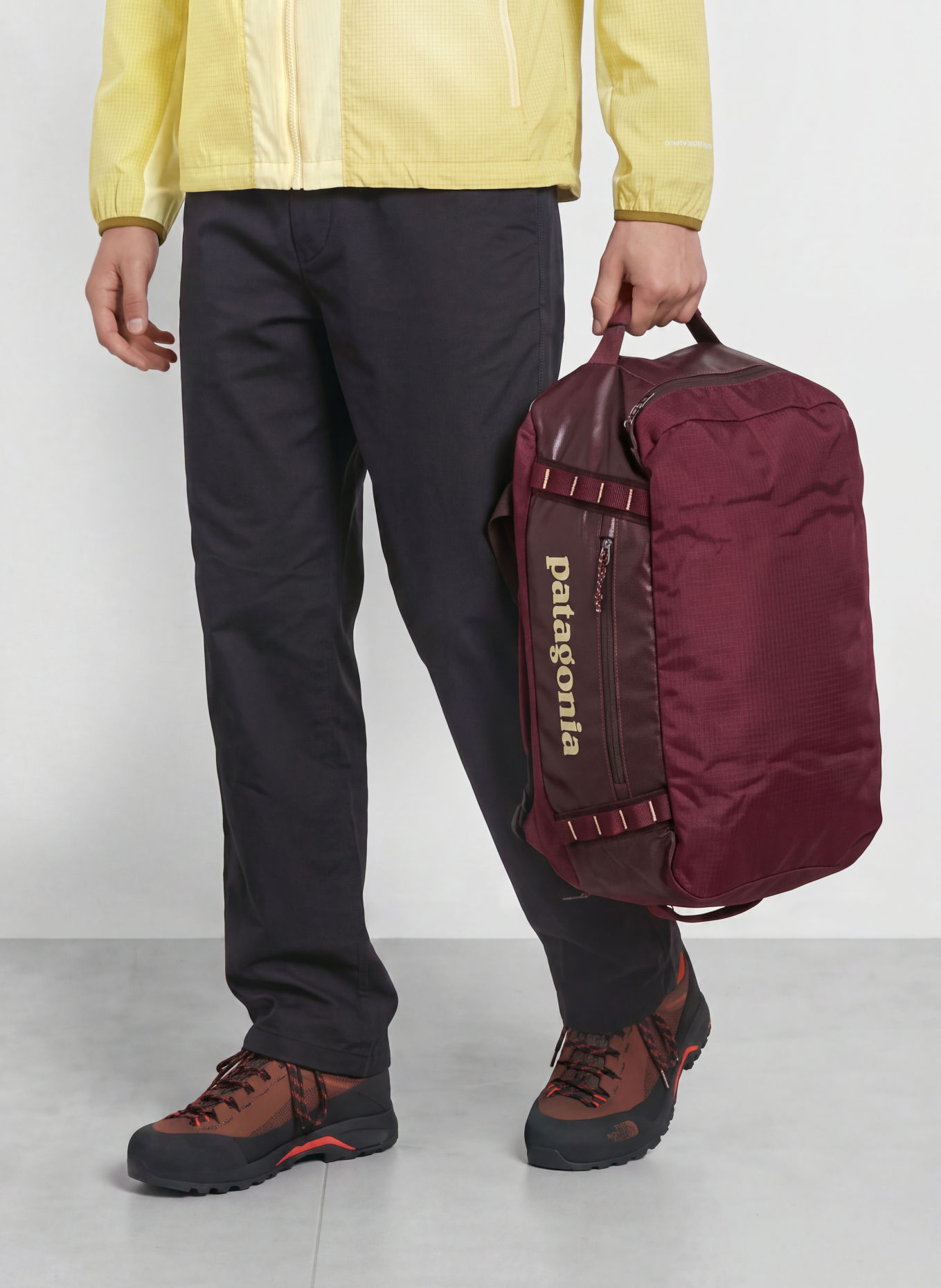patagonia Reistas BLACK HOLE® 40 l: DONKERROOD