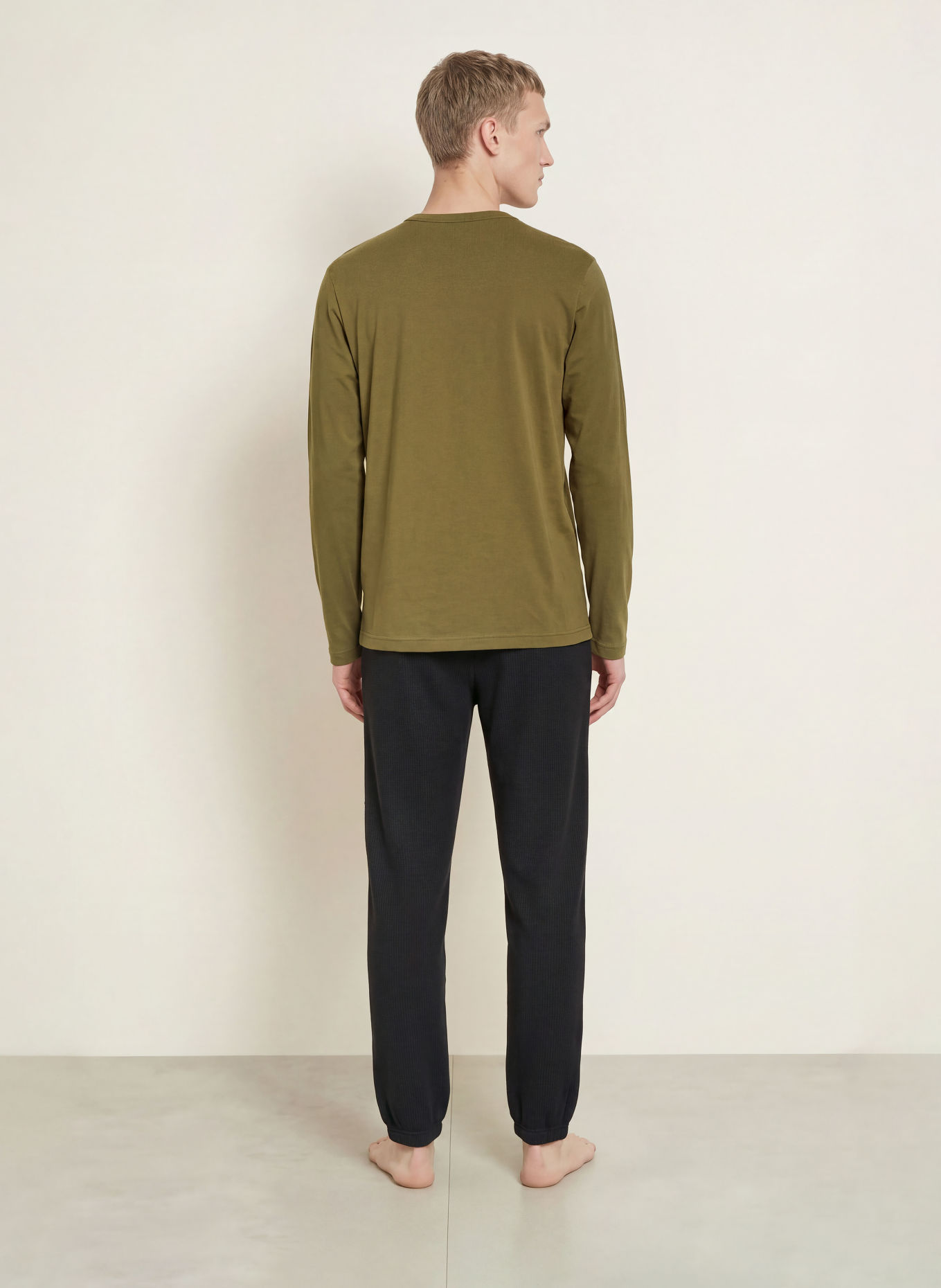 Calvin Klein slaapshirt: OLIJF