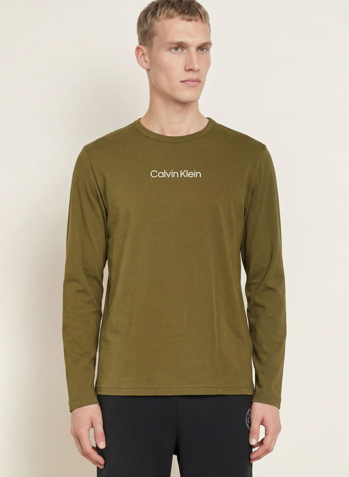 Calvin Klein slaapshirt: OLIJF