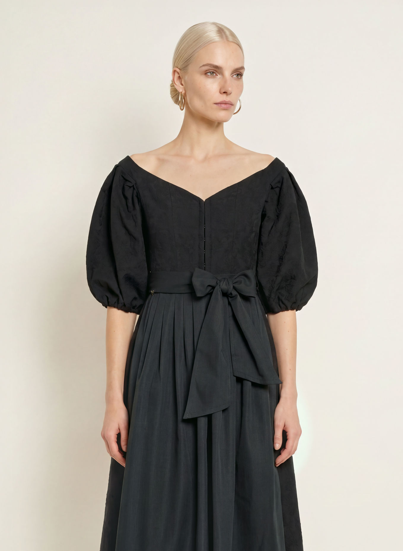CocoVero Dirndl CARMEN: SCHWARZ