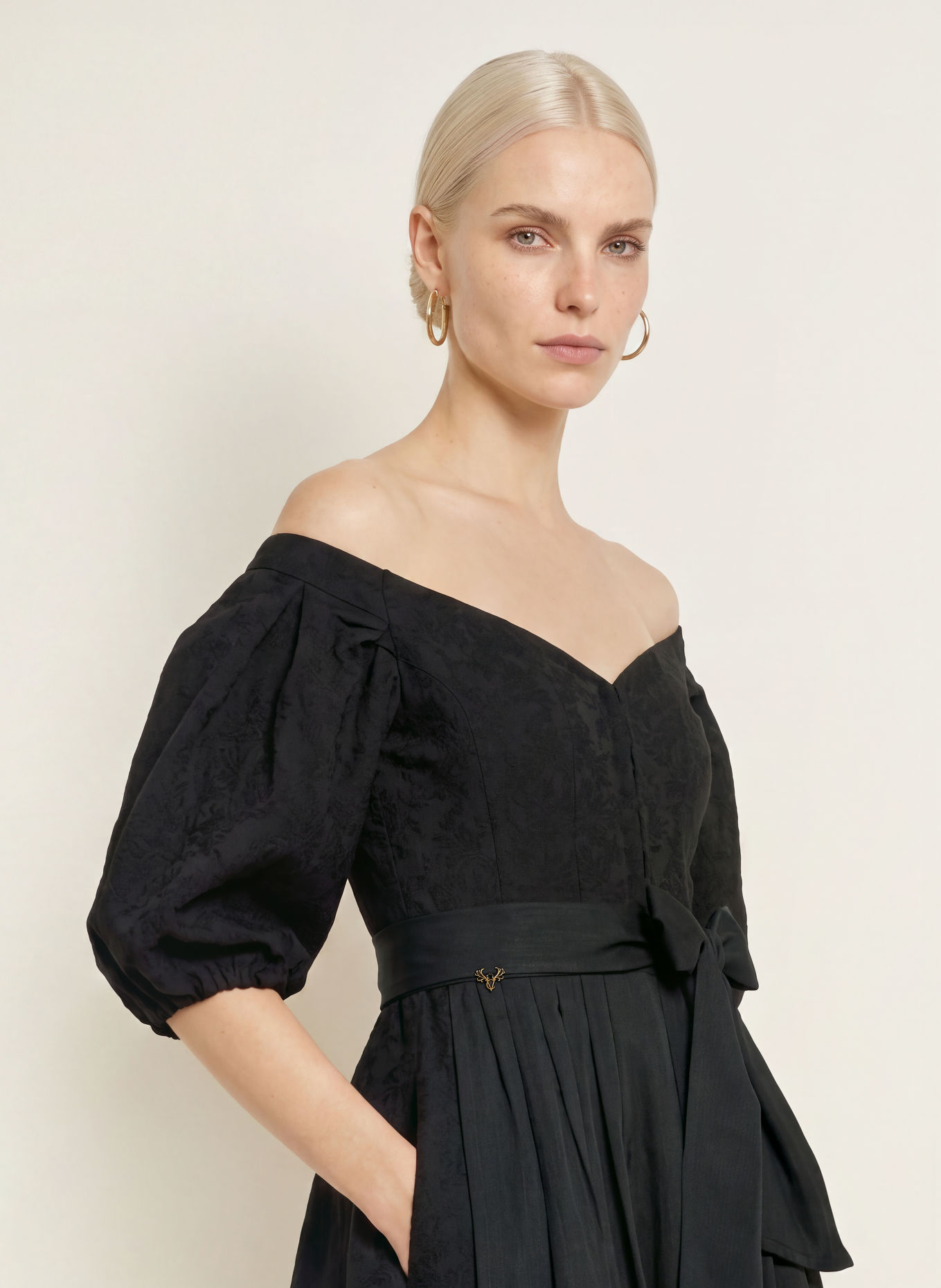 CocoVero Dirndl CARMEN: SCHWARZ