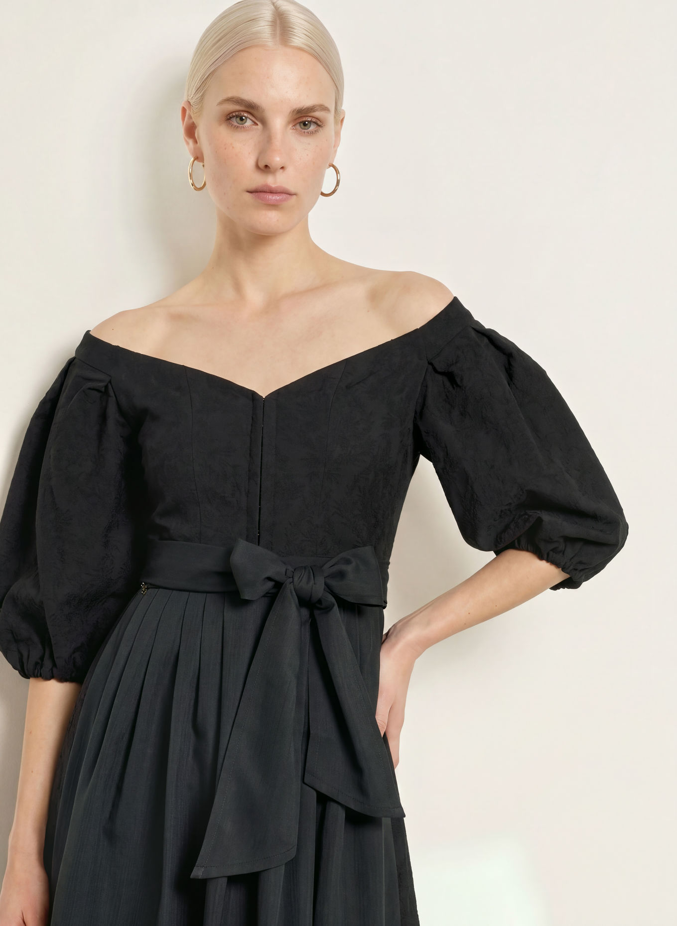 CocoVero Dirndl CARMEN: SCHWARZ