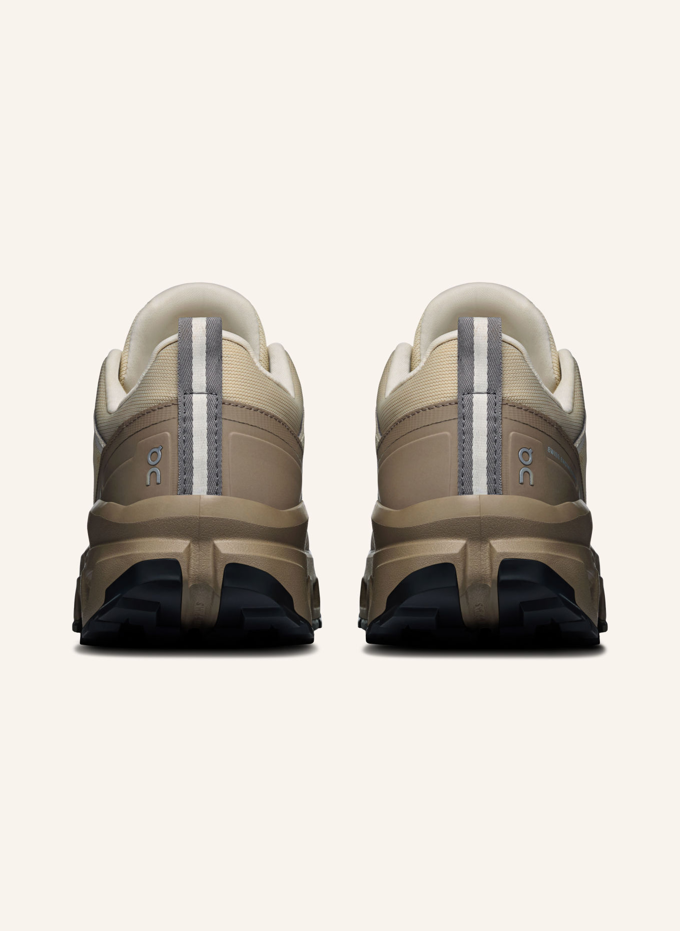 On CLOUDROCK LOW WP hiking shoes: BEIGE / ECRU