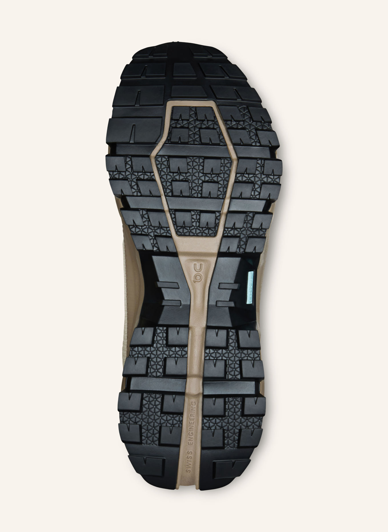 On CLOUDROCK LOW WP hiking shoes: BEIGE / ECRU