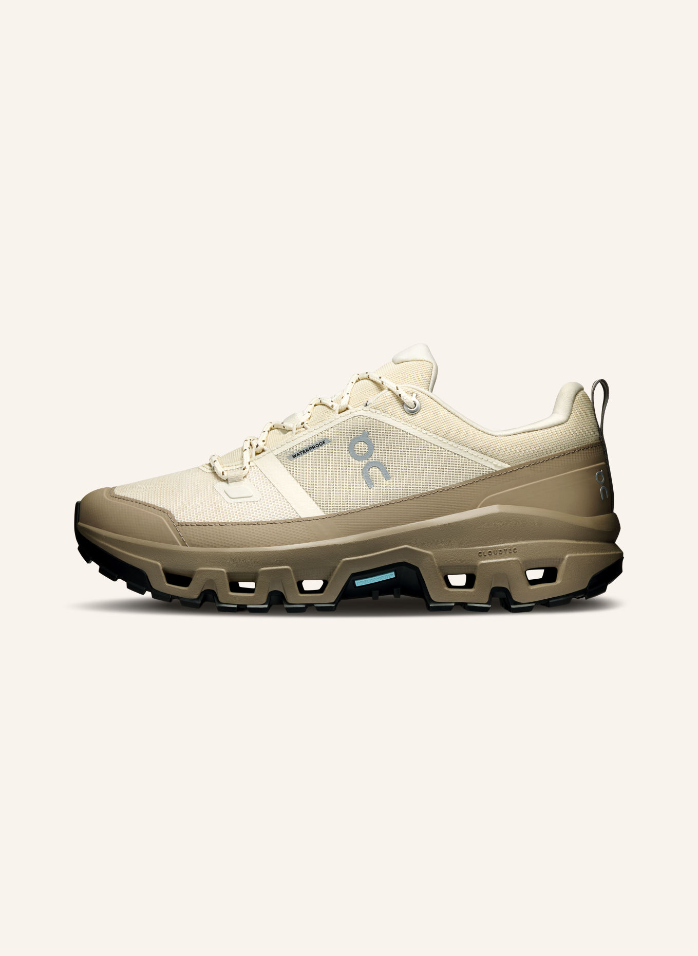 On Wanderschuhe CLOUDROCK LOW WP: BEIGE / CREME