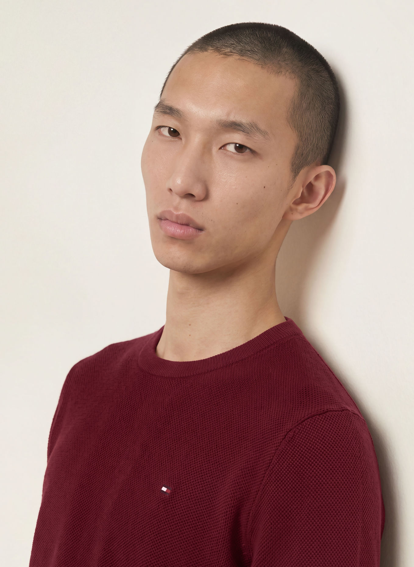 TOMMY HILFIGER Pullover: DUNKELROT