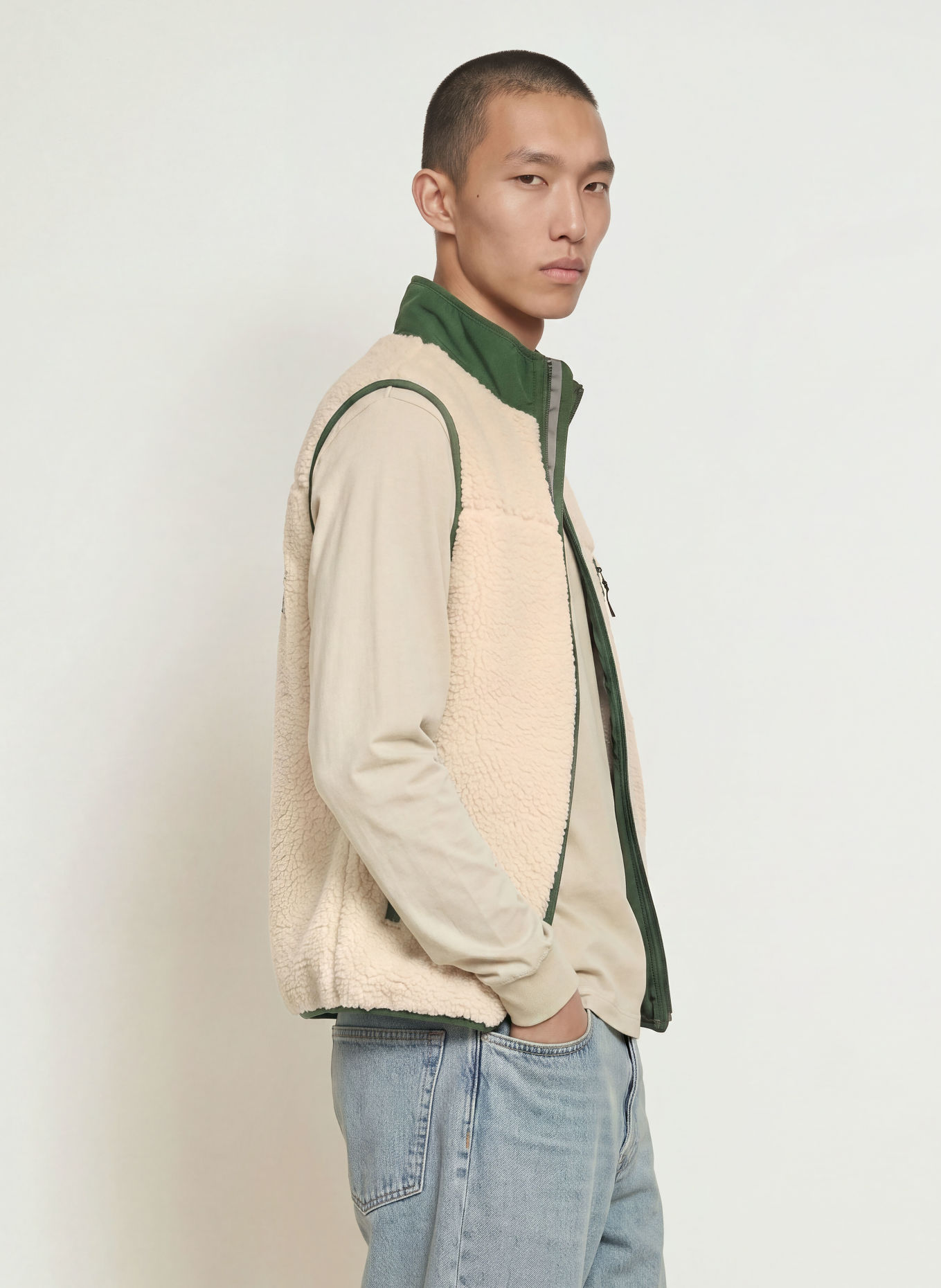 patagonia Functioneel vest CLASSIC RETRO-X®: WIT / DONKERGROEN