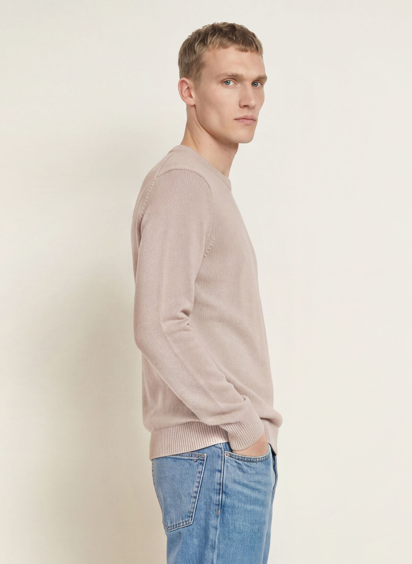 TOMMY JEANS Svetr: SVĚTLE ŠEDÁ