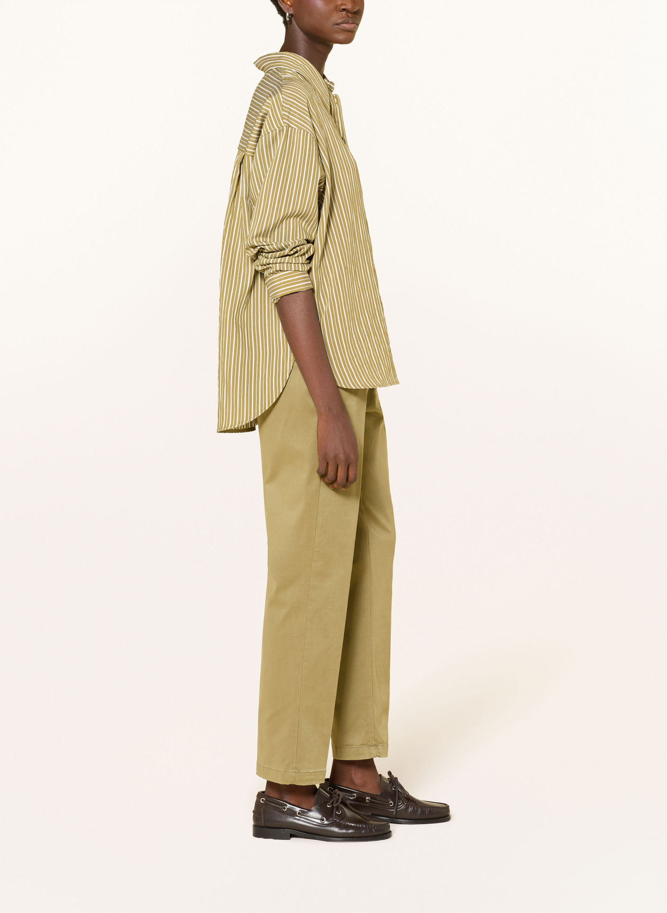 MAC Chino TURN UP: OLIV