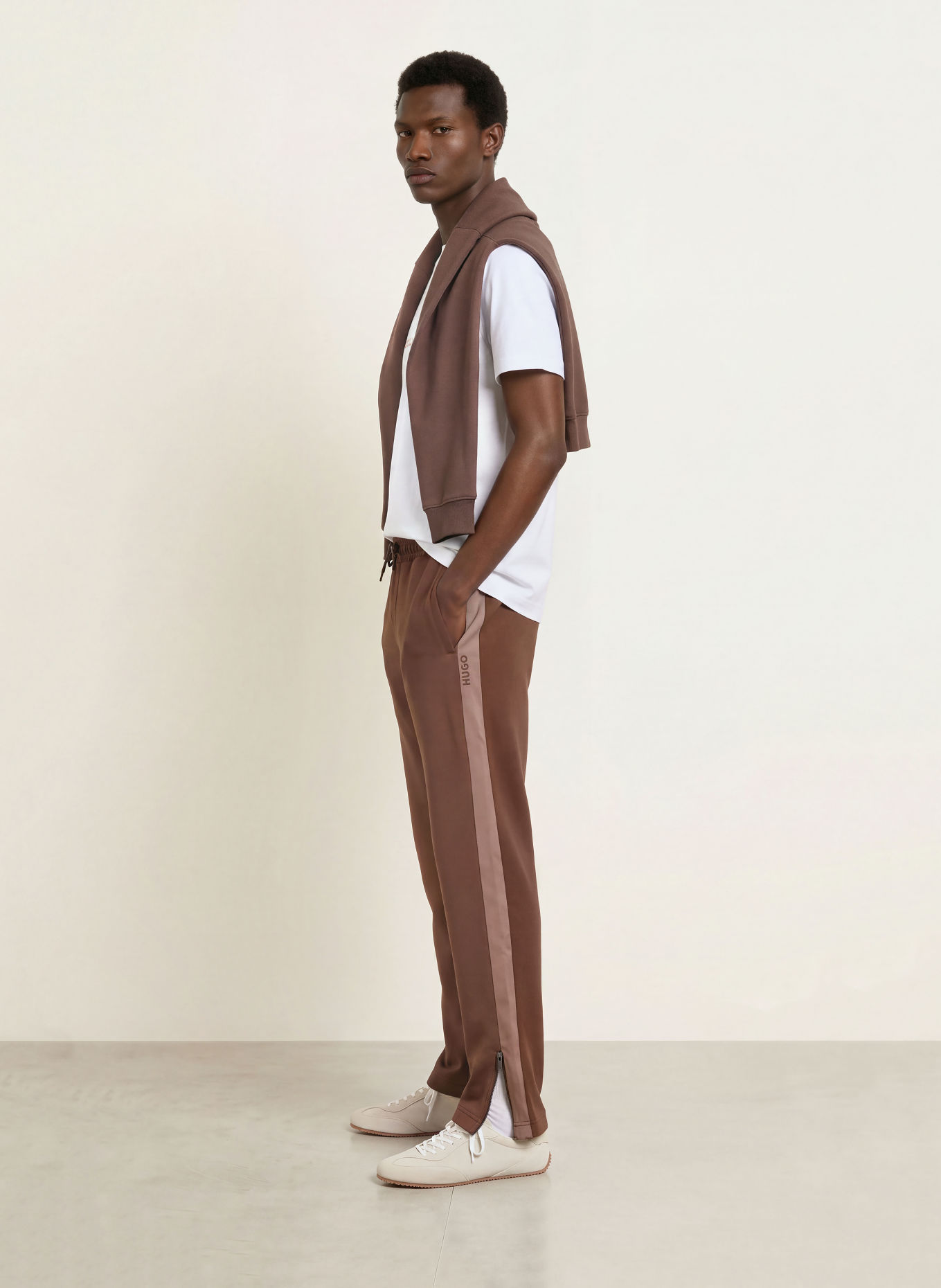 HUGO Hose DOLOS im Jogging-Stil: BRAUN / HELLBRAUN