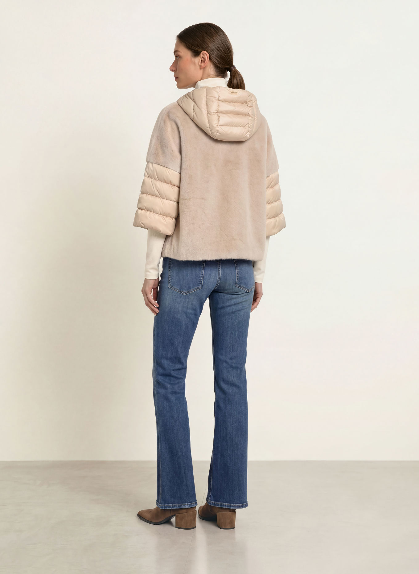 HERNO Faux fur down jacket with 3/4 sleeves: BEIGE / LIGHT GRAY