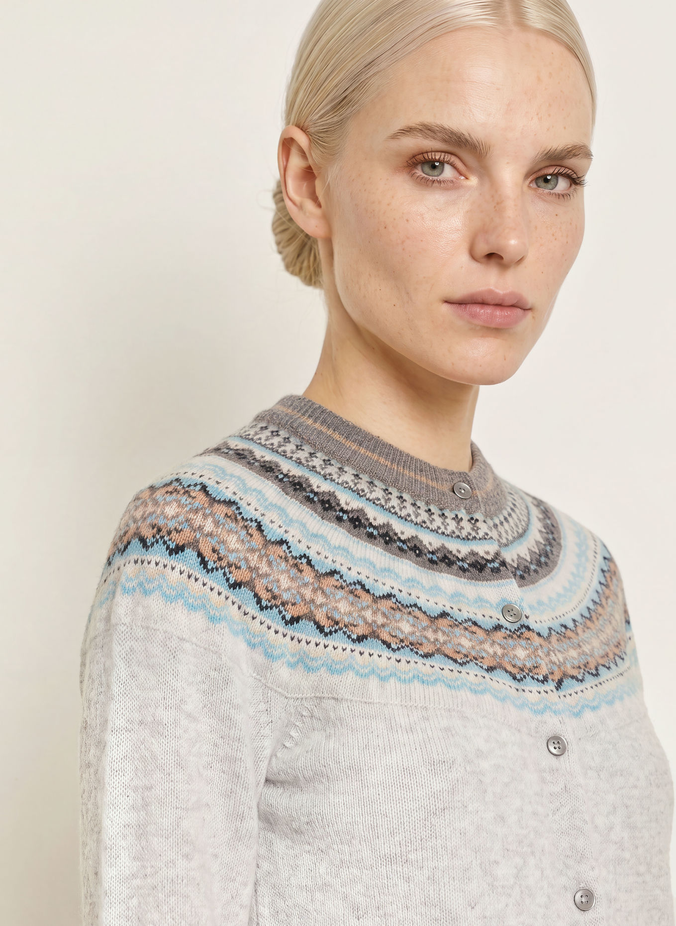 ERIBÉ Strickjacke ALPINE: HELLGRAU / GRAU / HELLBLAU