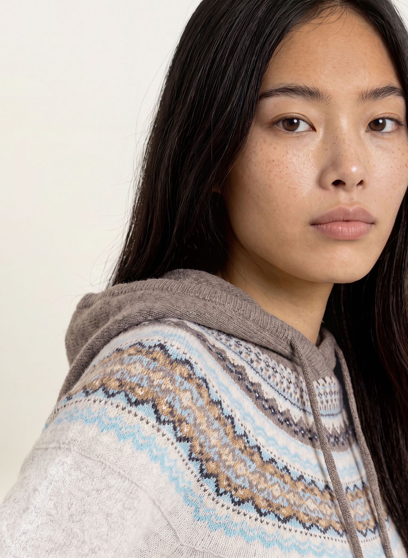 ERIBÉ Strick-Hoodie ALPINE: GRAU / CREME / HELLBLAU