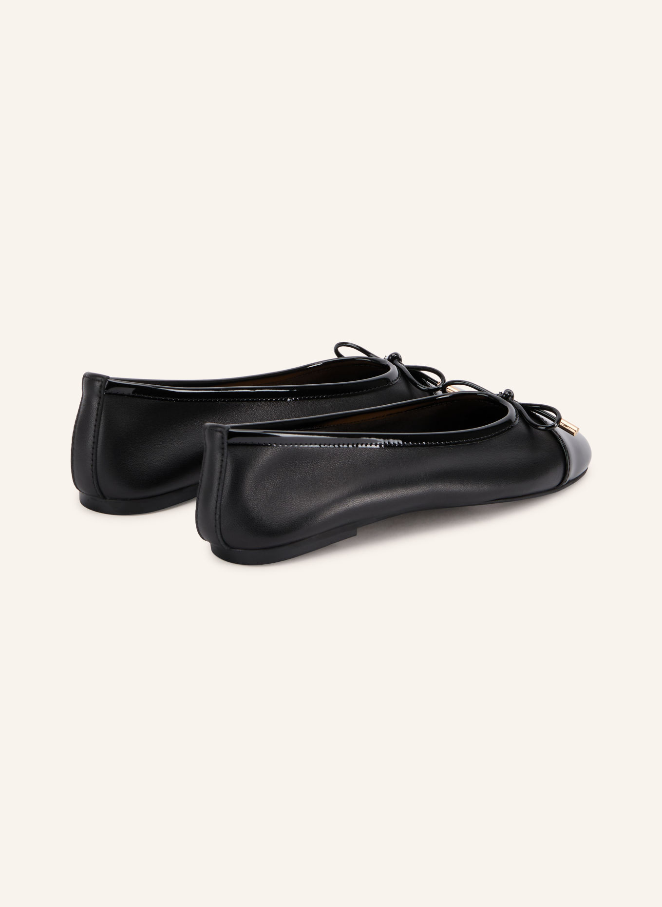 INUOVO Lackballerinas: SCHWARZ / GOLD