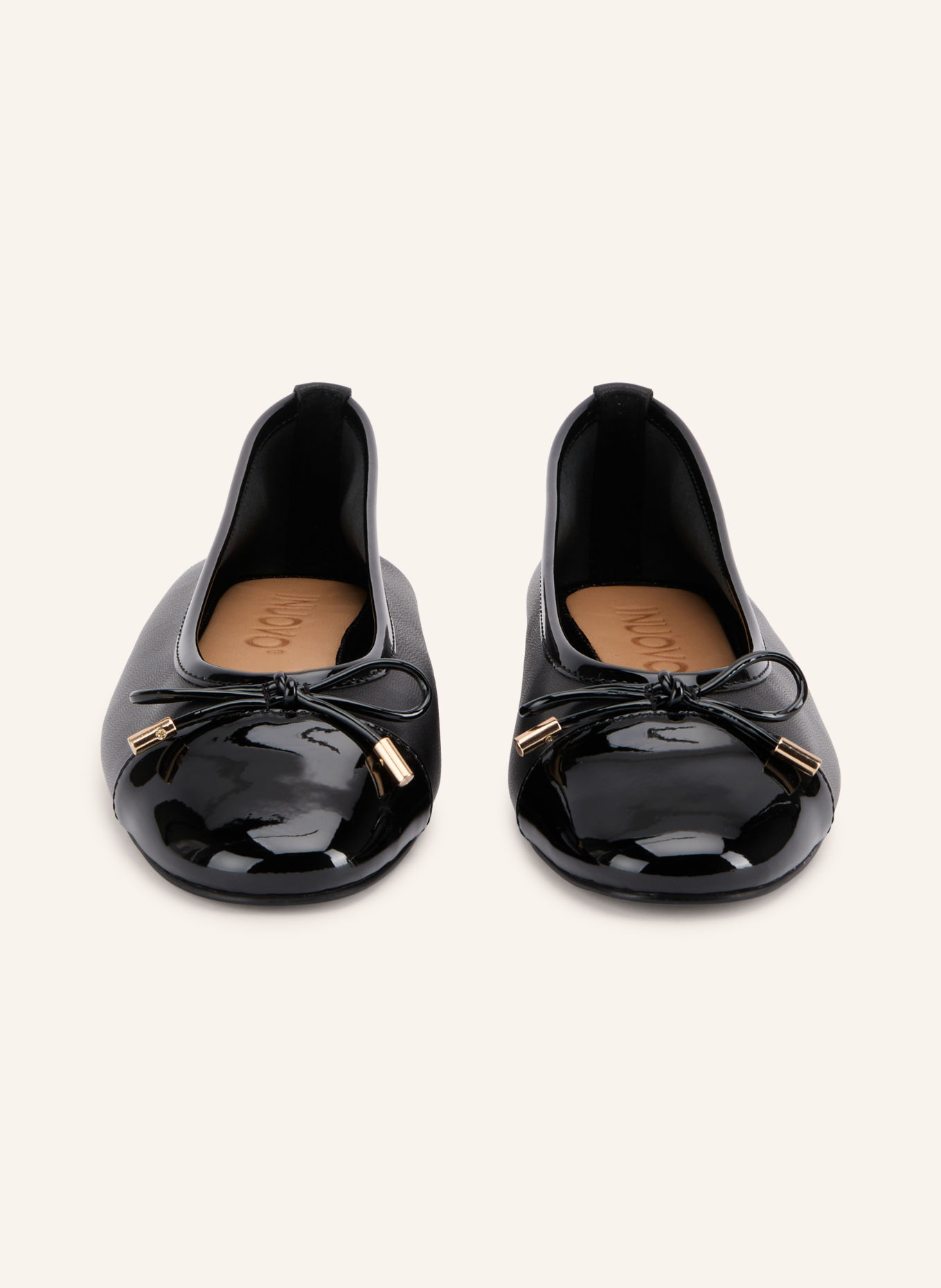 INUOVO Lackballerinas: SCHWARZ / GOLD