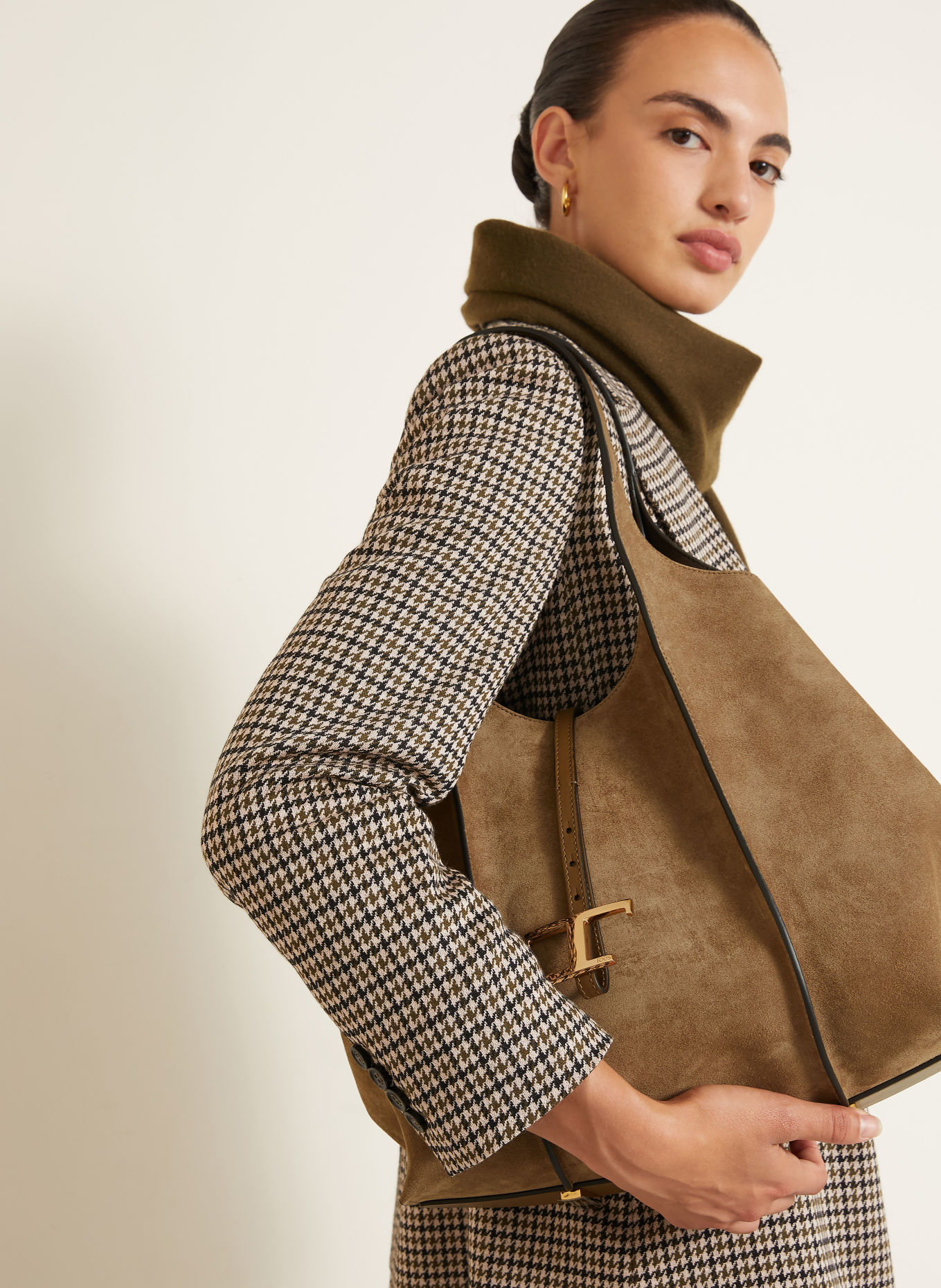 TOD'S Shopper: BRUIN