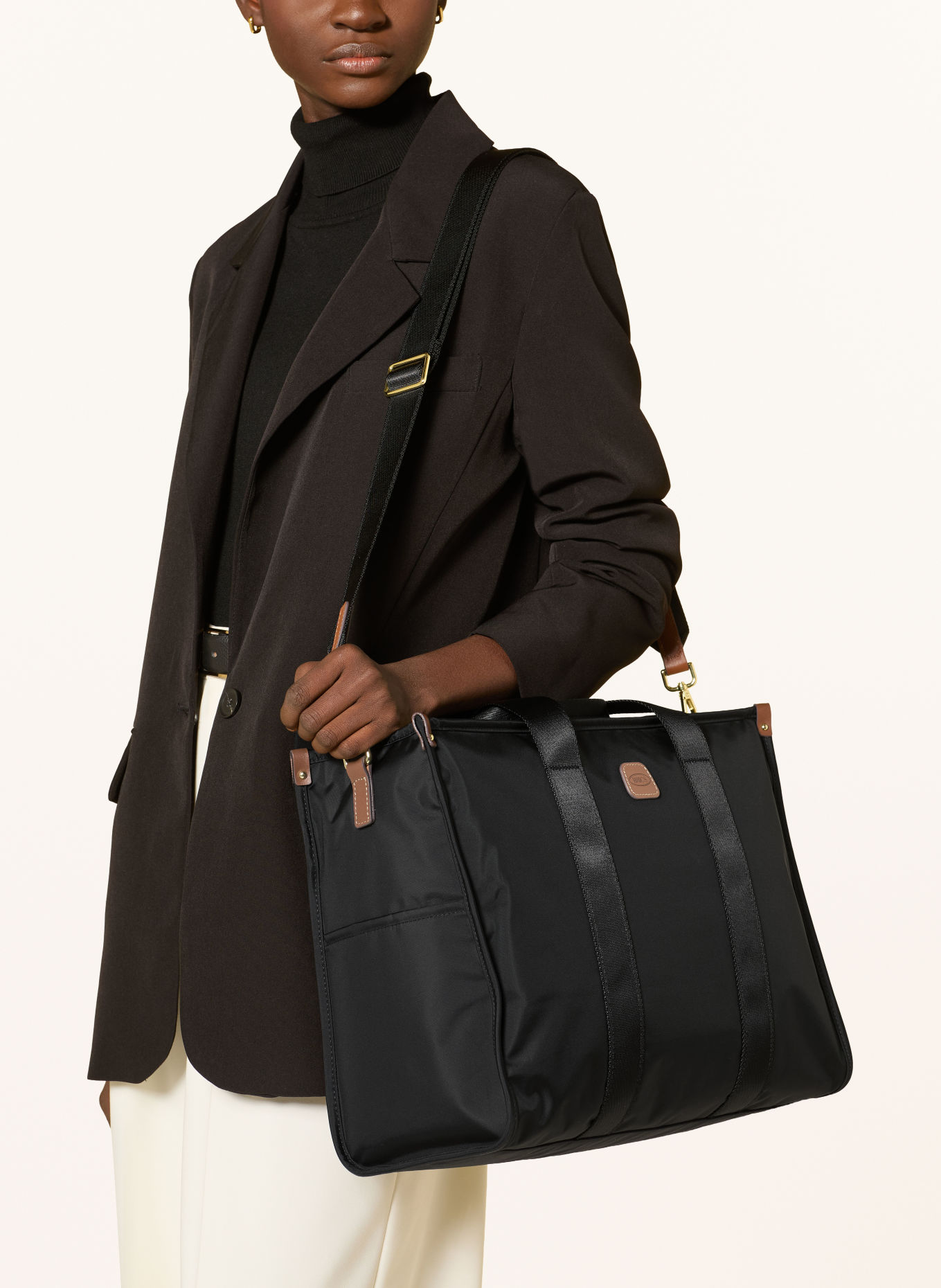 BRIC'S Laptoptas OPERA BAG MEDIUM: ZWART / BRUIN