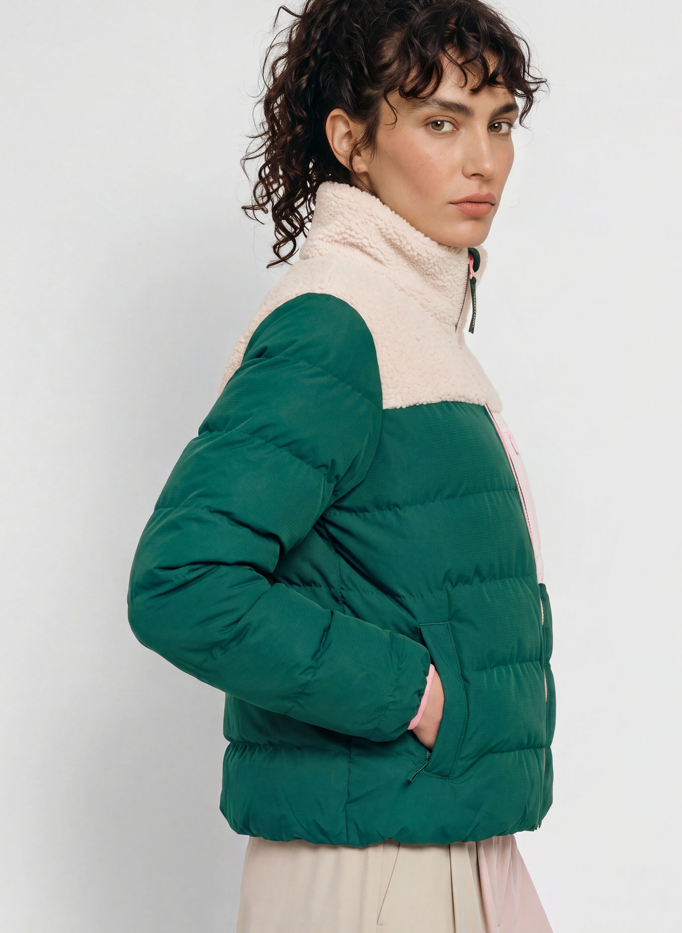 me°ru' Hybrid-Steppjacke VEJLE: DUNKELGRÜN / BEIGE / HELLGRAU