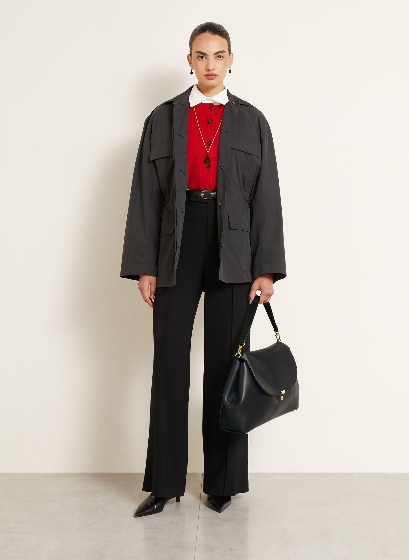 TOTEME Shoulder bag: BLACK / GOLD