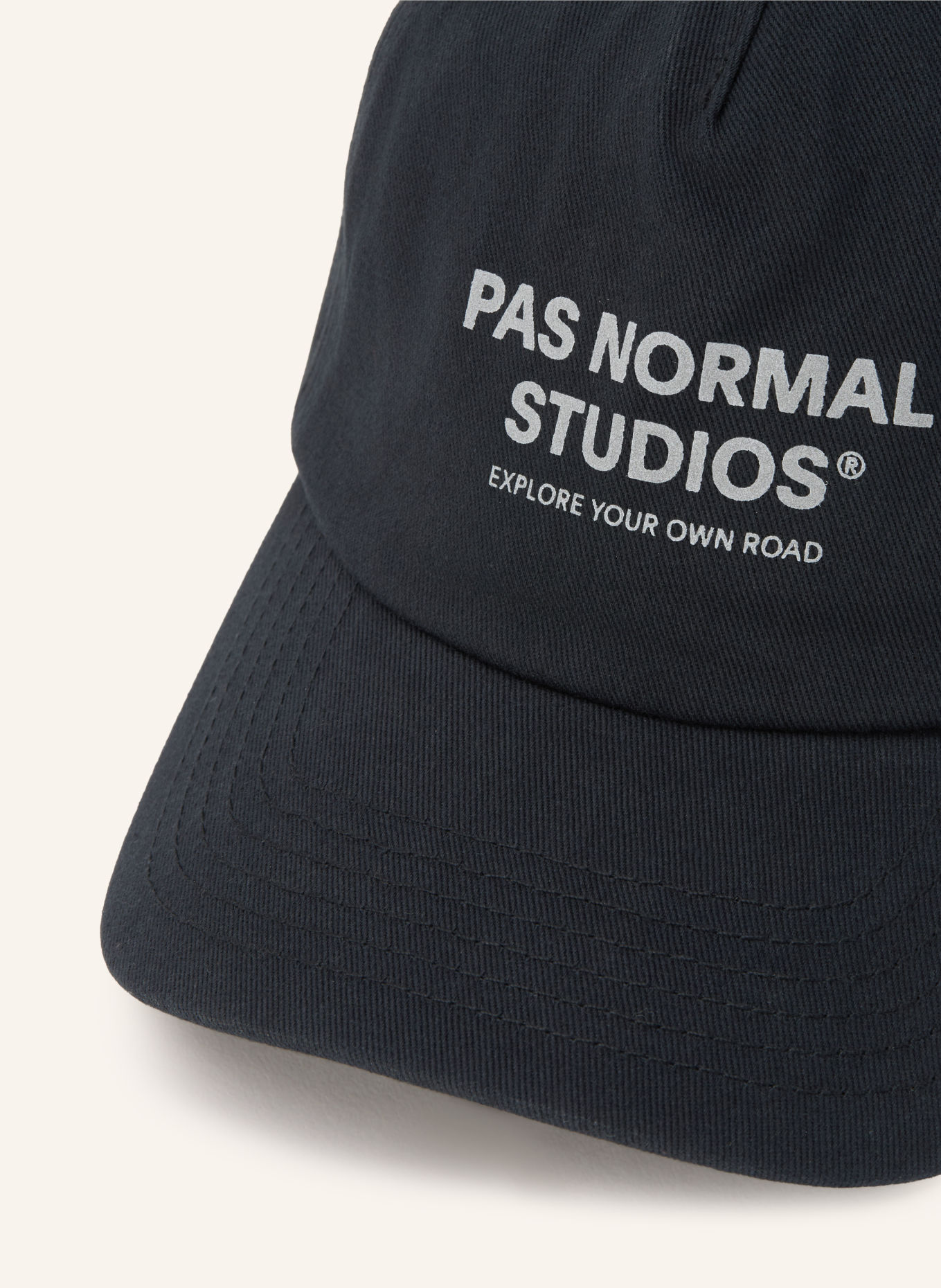 PAS NORMAL STUDIOS Cap OFF-RACE: ZWART