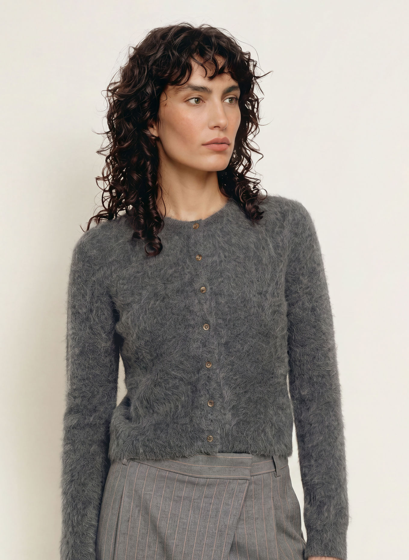 SOFT GOAT Strickjacke aus Alpaka: GRAU