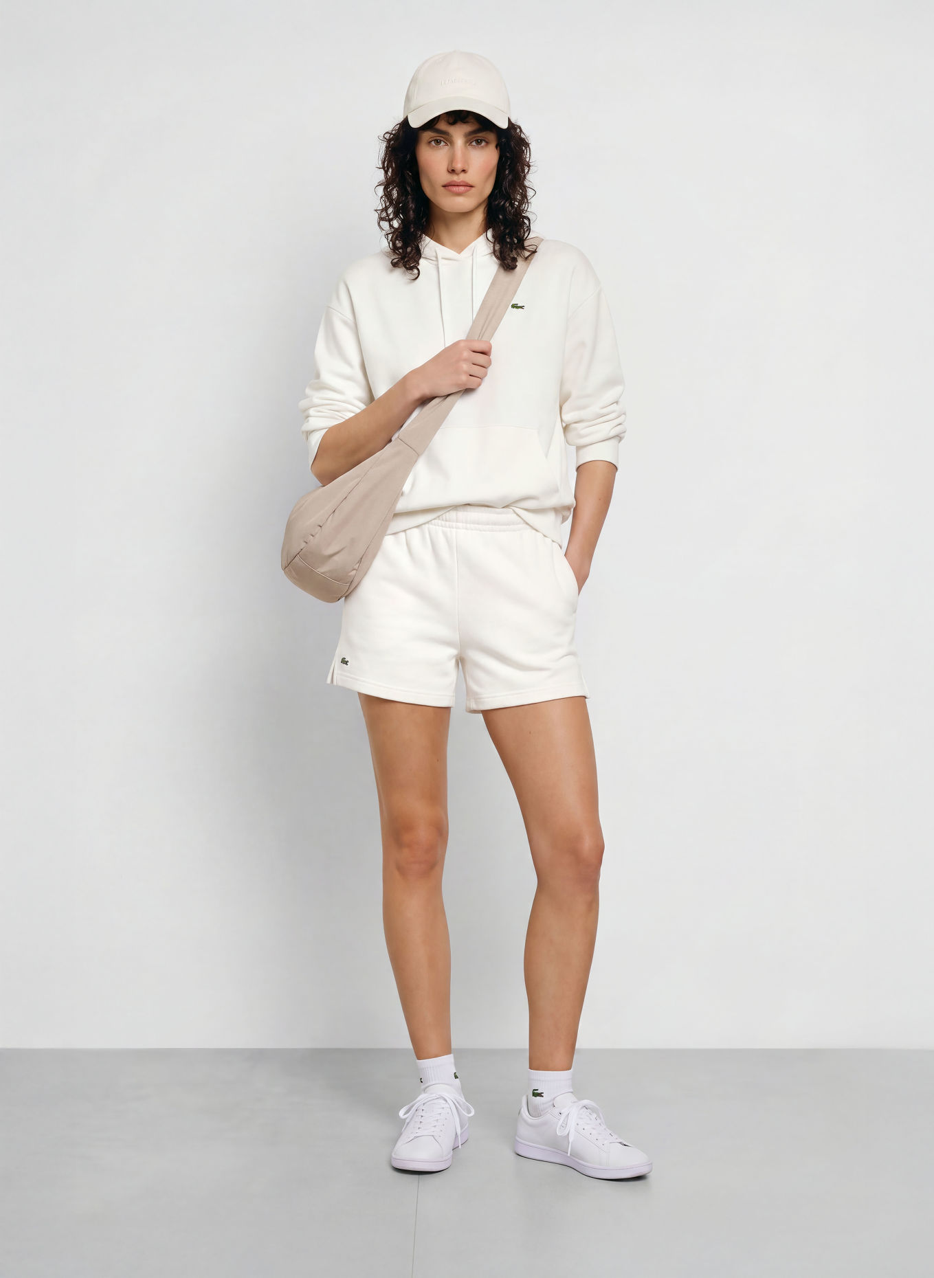 LACOSTE Sweatshorts: CREME