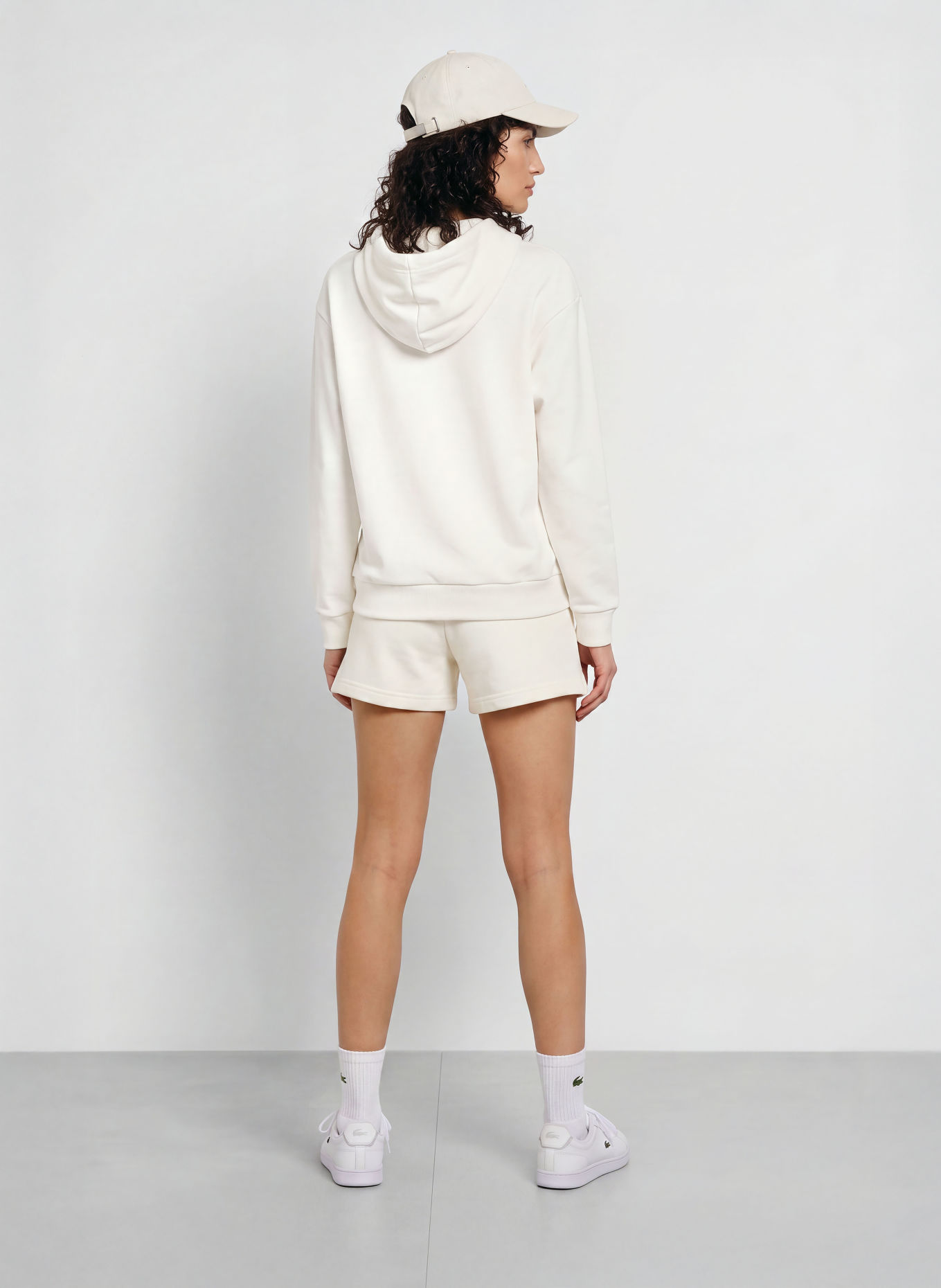 LACOSTE Sweatshorts: CREME