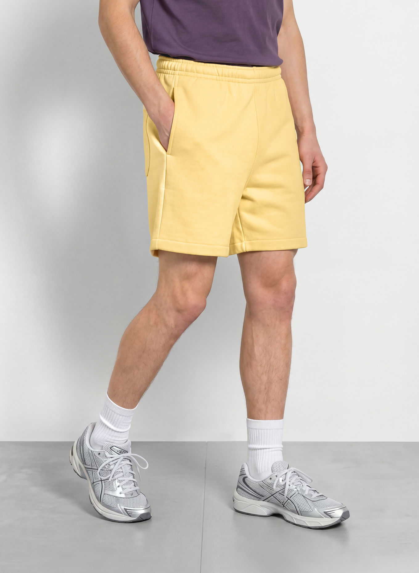 THE NORTH FACE Sweatshorts RED BOX: GELB