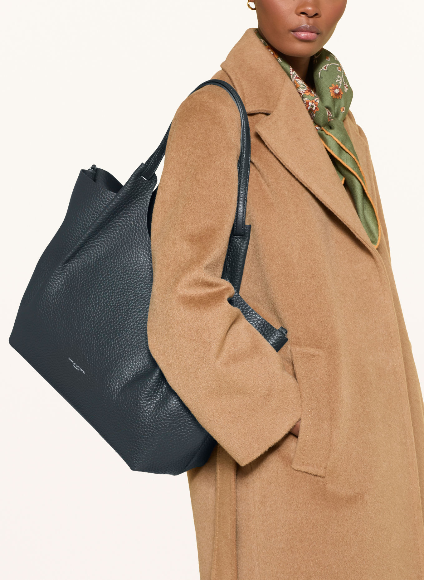 GIANNI CHIARINI Sac cabas DUA XL avec pochette: GROEN