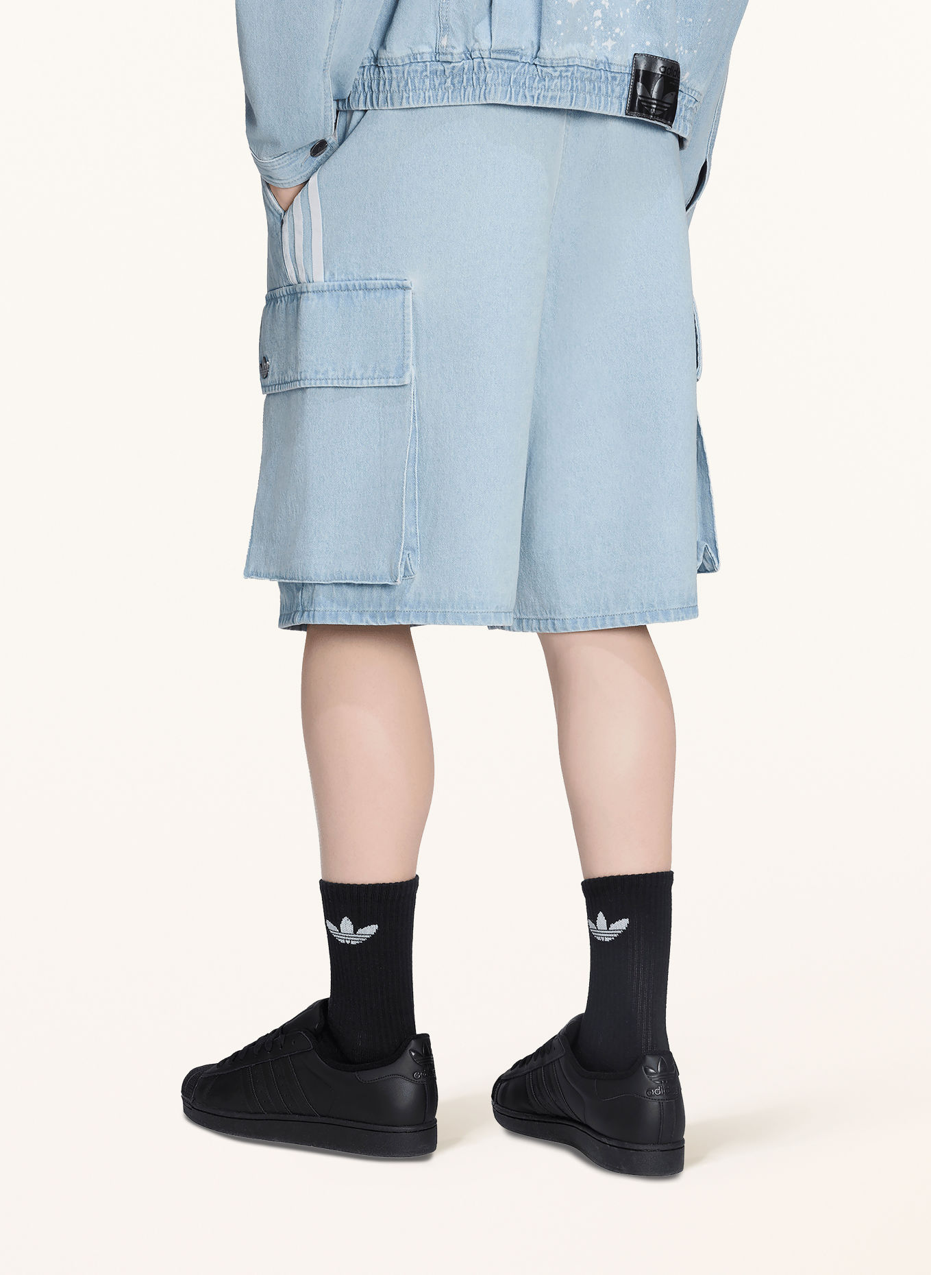 adidas Originals Cargoshorts ADILENIUM 5.0 med resår: LJUSBLÅ