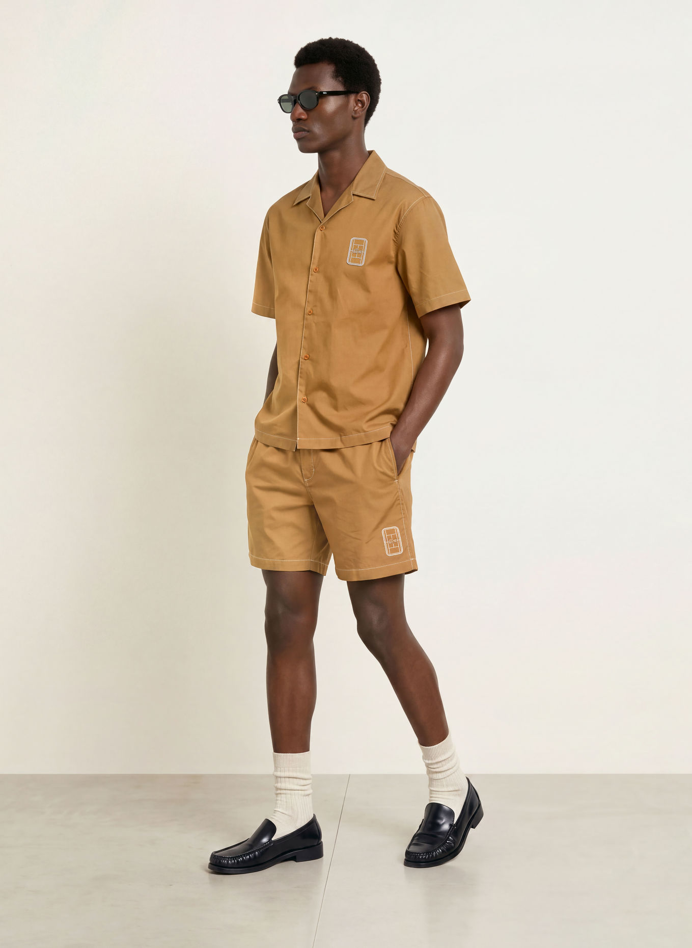 LACOSTE Resortskjorta med avslappnad passform: KONJAK