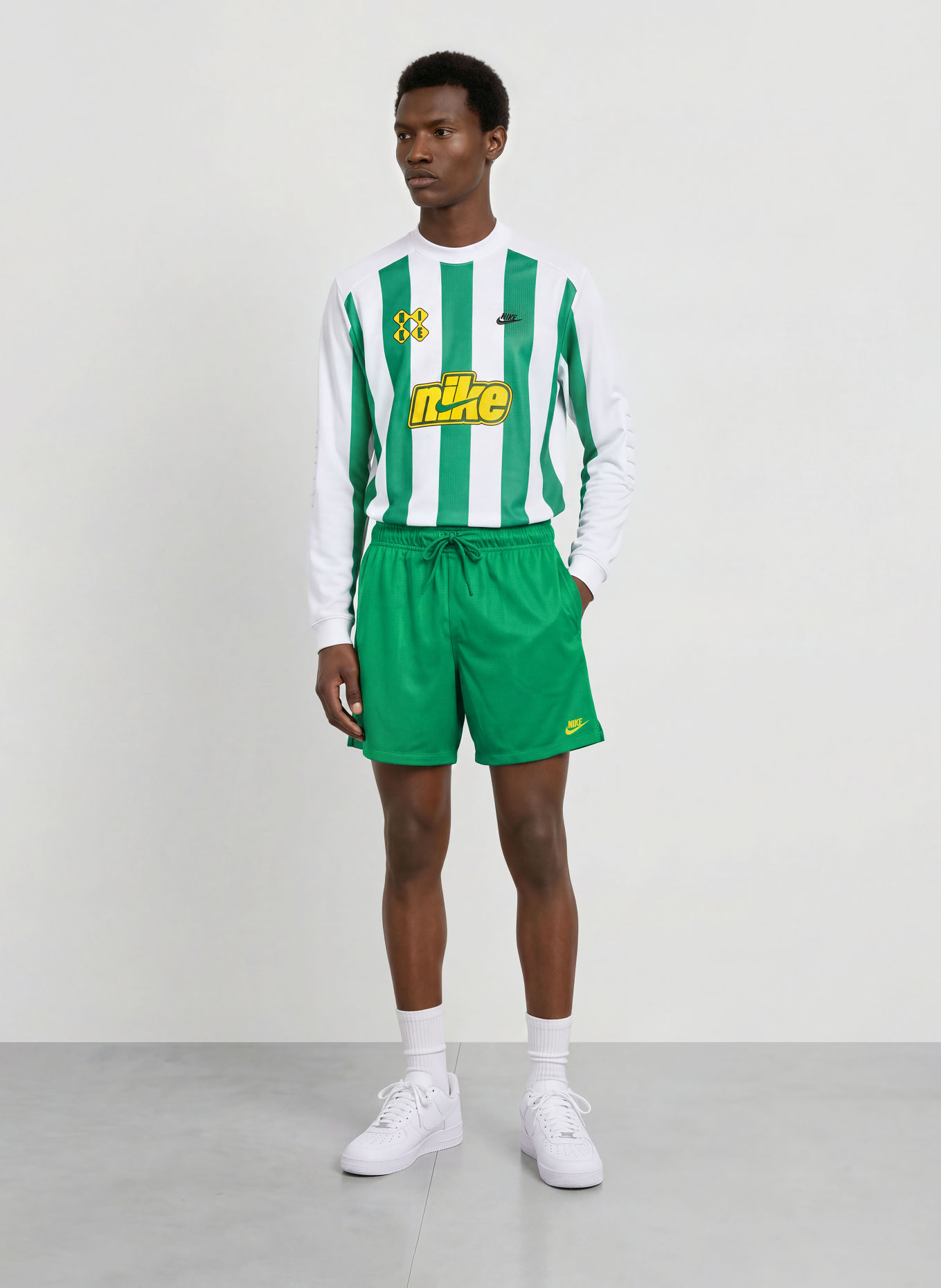 Nike Szorty CLUB FLOW: ZIELONY