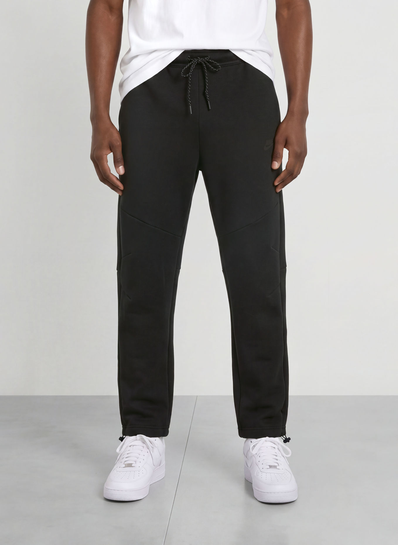 Nike Spodnie dresowe TECH: CZARNY