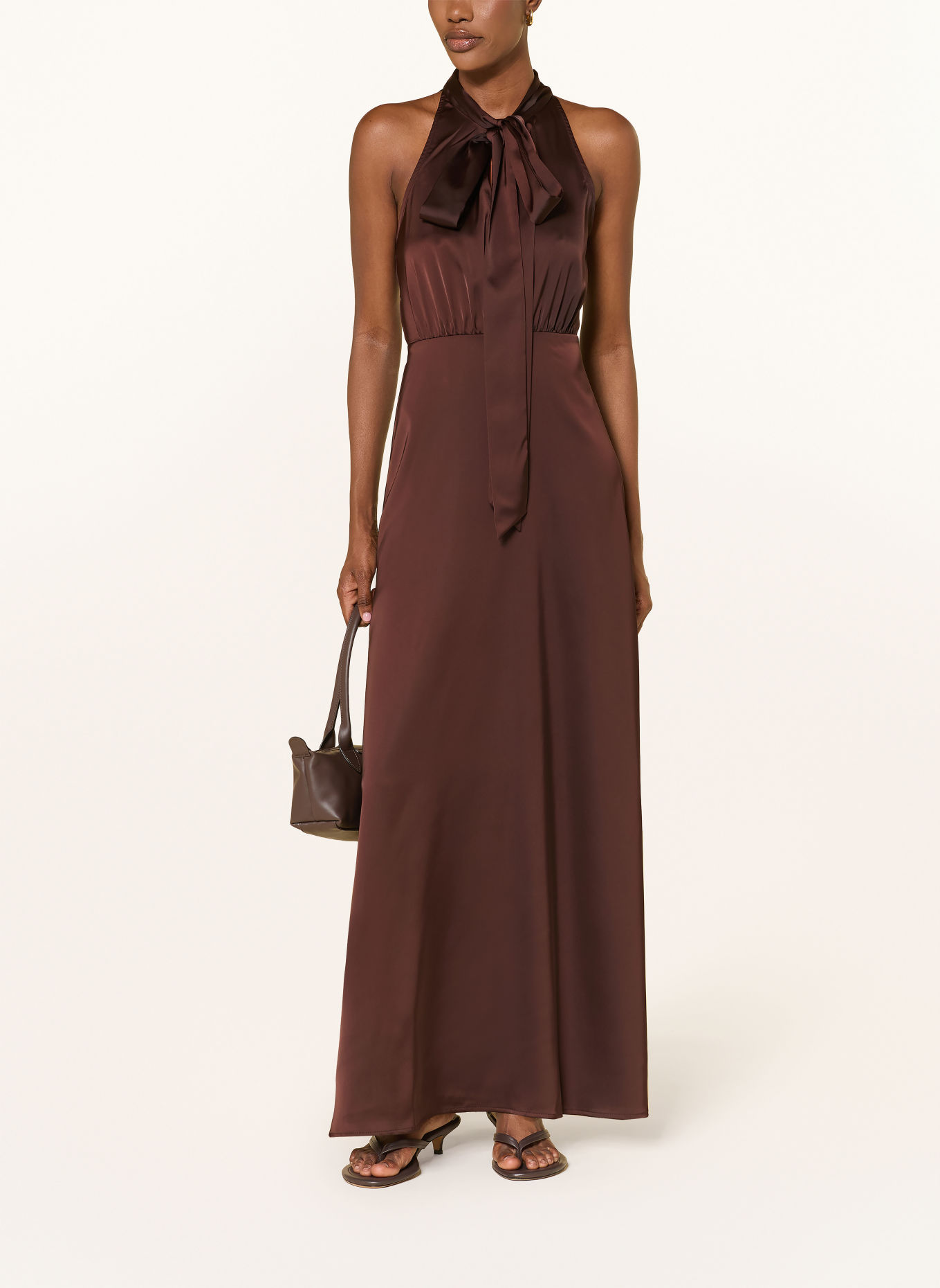 Y.A.S. Robe en satin avec nœud: MARRON FONCÉ