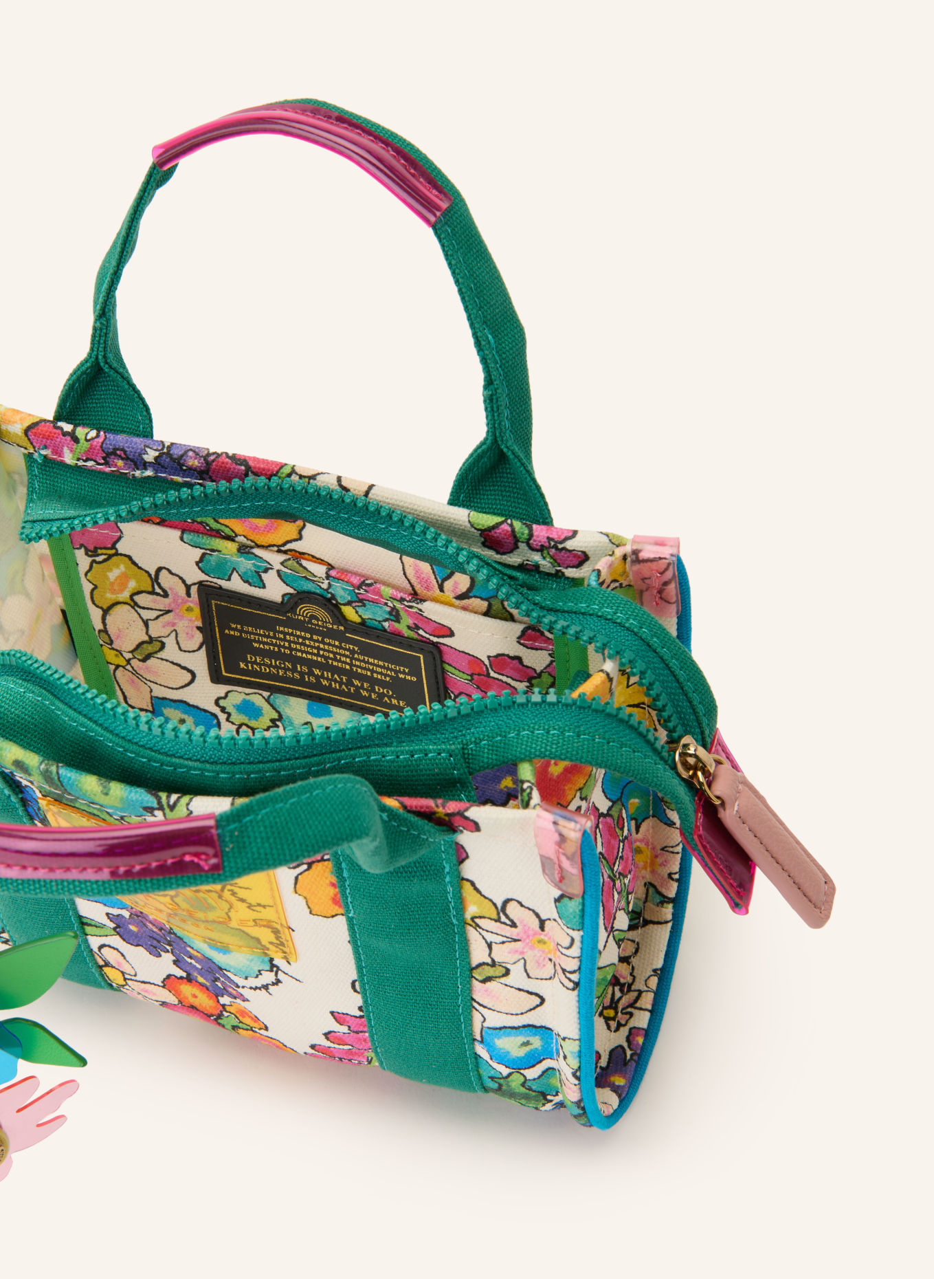 KURT GEIGER Handtasche SOUTHBANK XS: WEISS / ROSÉ / PETROL