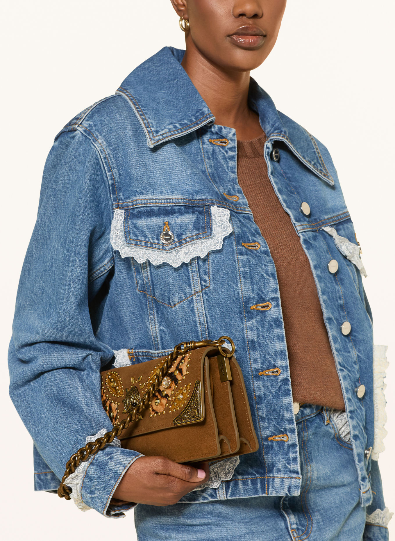 KURT GEIGER SLOANE Shoulder Bag with Studs and Rhinestones: COGNAC / GOLD