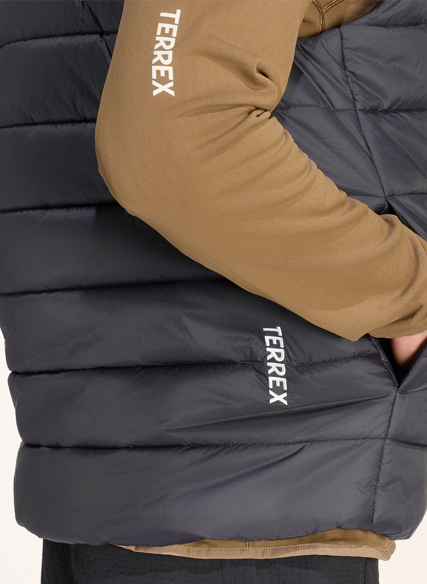 adidas TERREX Gewatteerd vest TERREX MULTI ESSENTIALS: ZWART