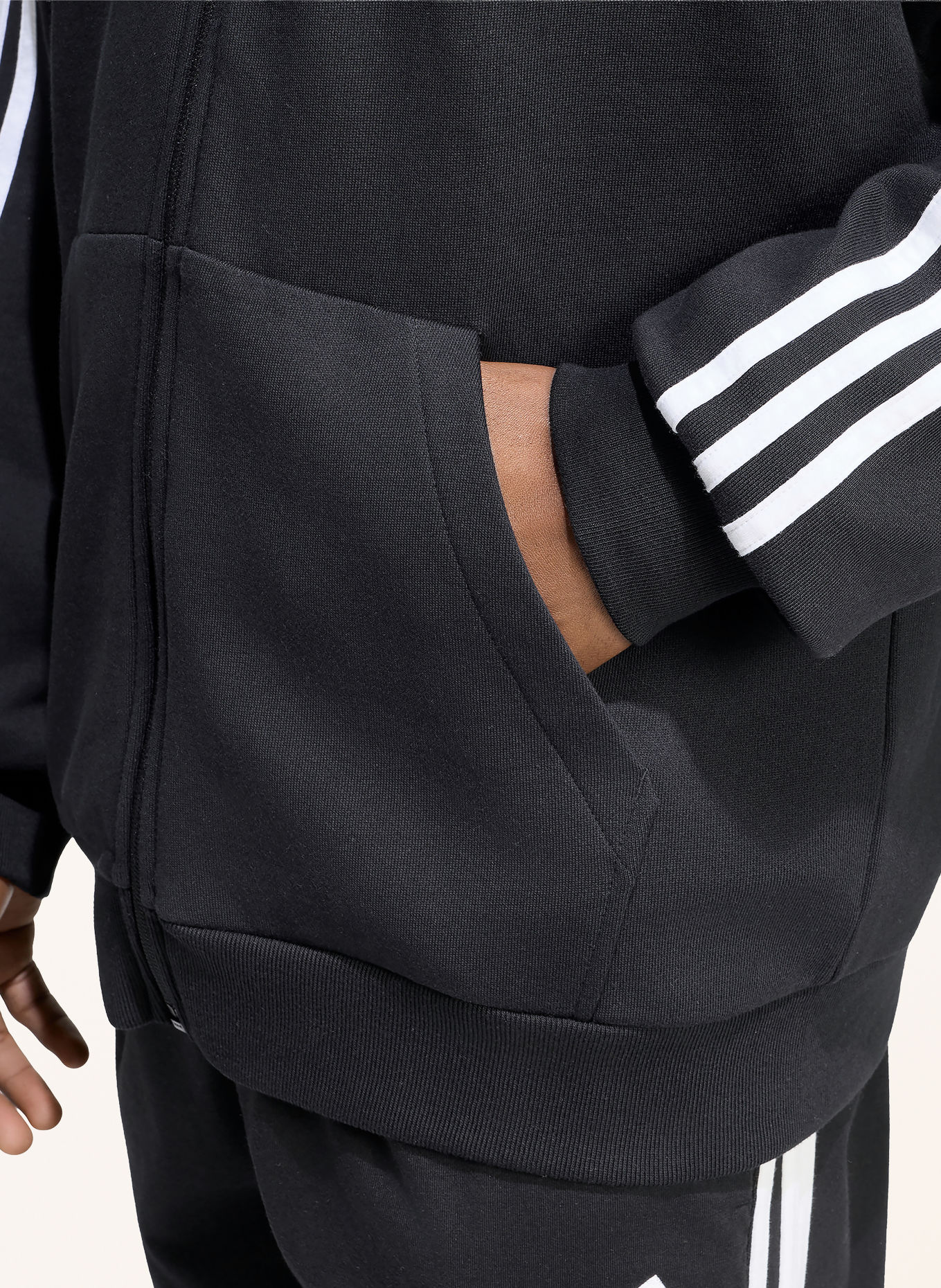 adidas Sweatvest ESSENTIALS 3-STREEP: ZWART / WIT