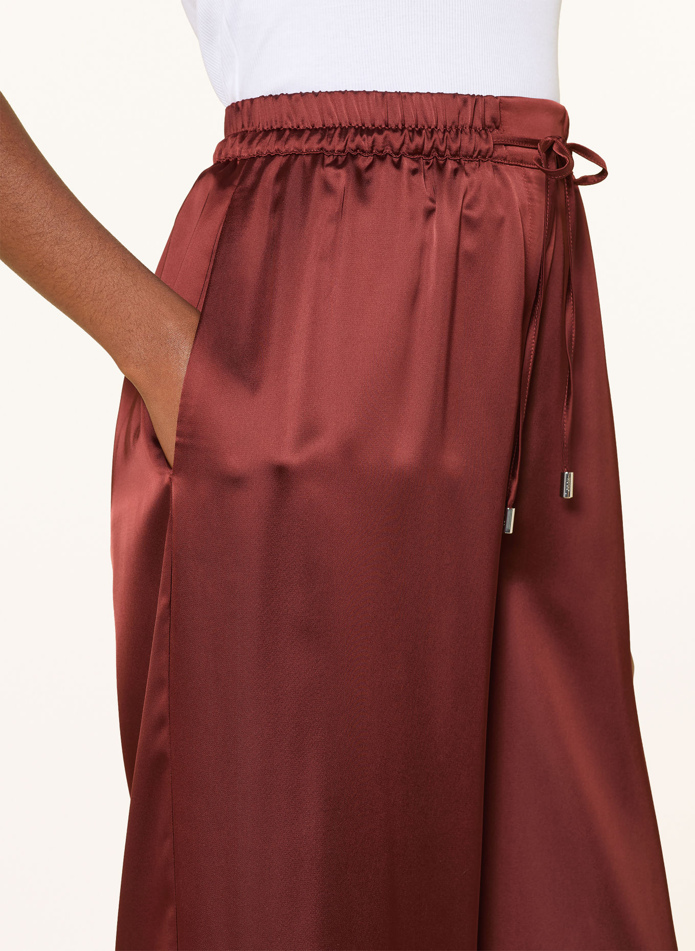 HUGO Marlenehose HASANNA aus Satin: DUNKELBRAUN