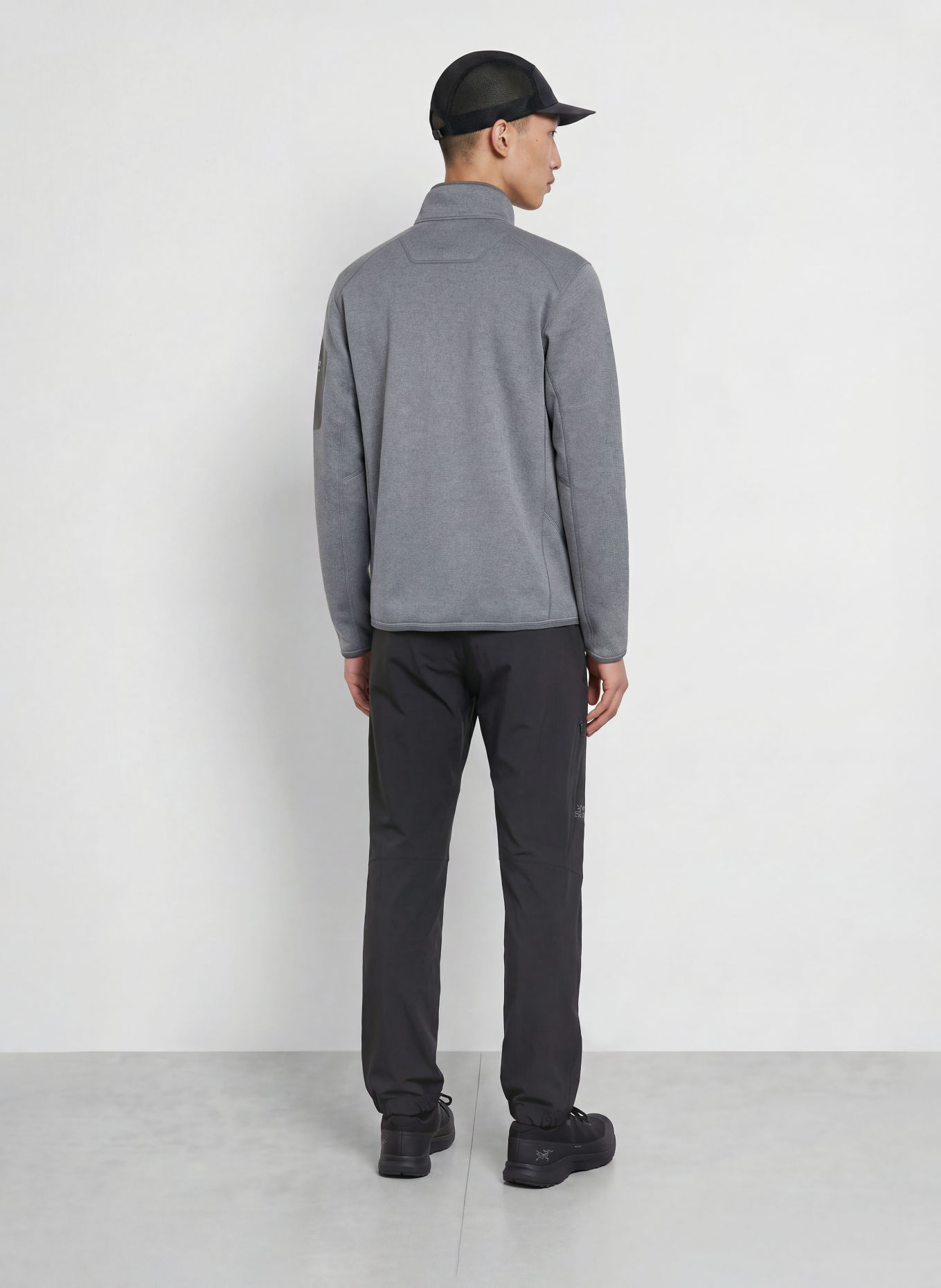 ARC'TERYX Pull col zippé COVERT: GRIS CLAIR