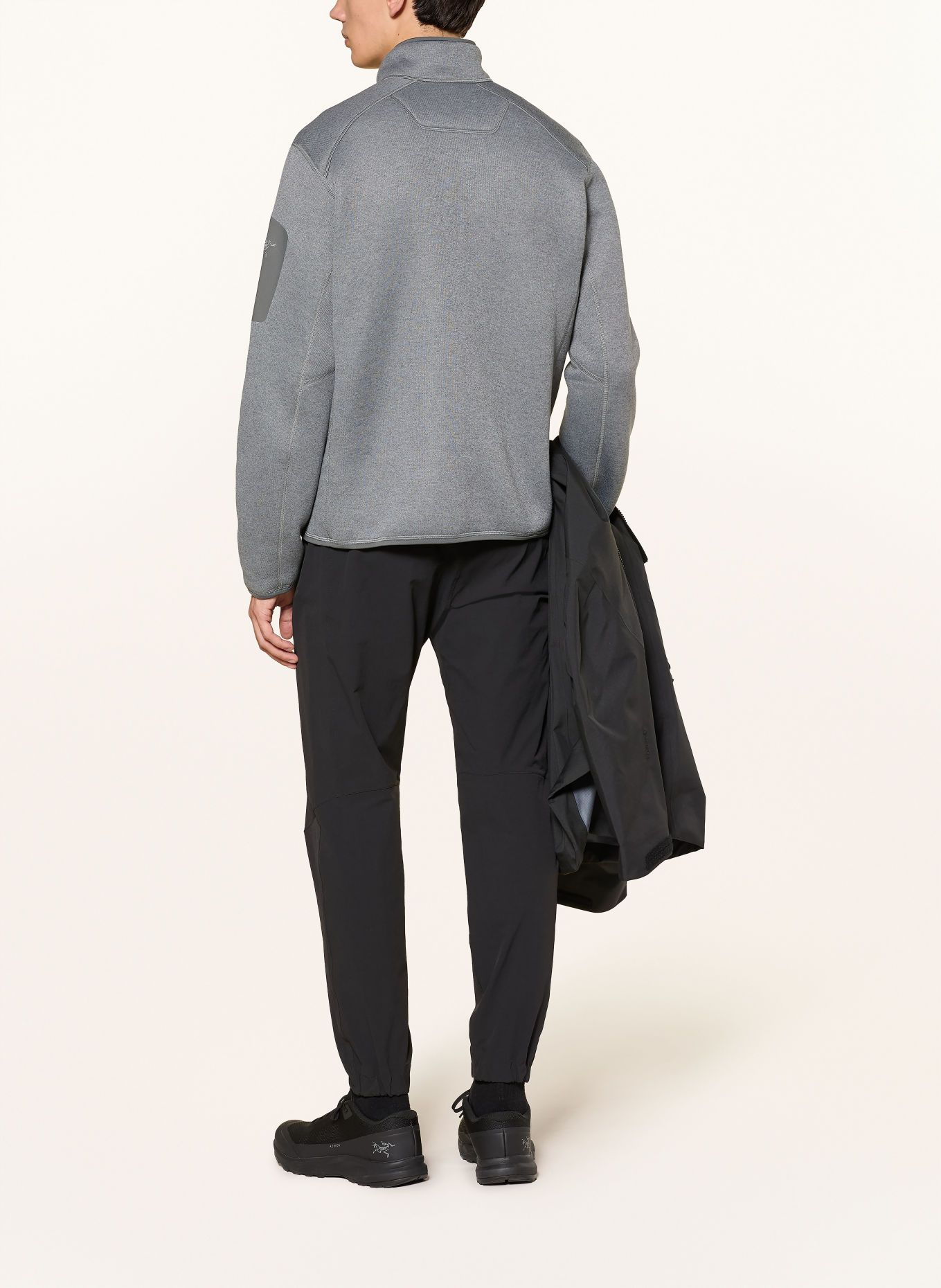 ARC'TERYX Pull col zippé COVERT: GRIS CLAIR