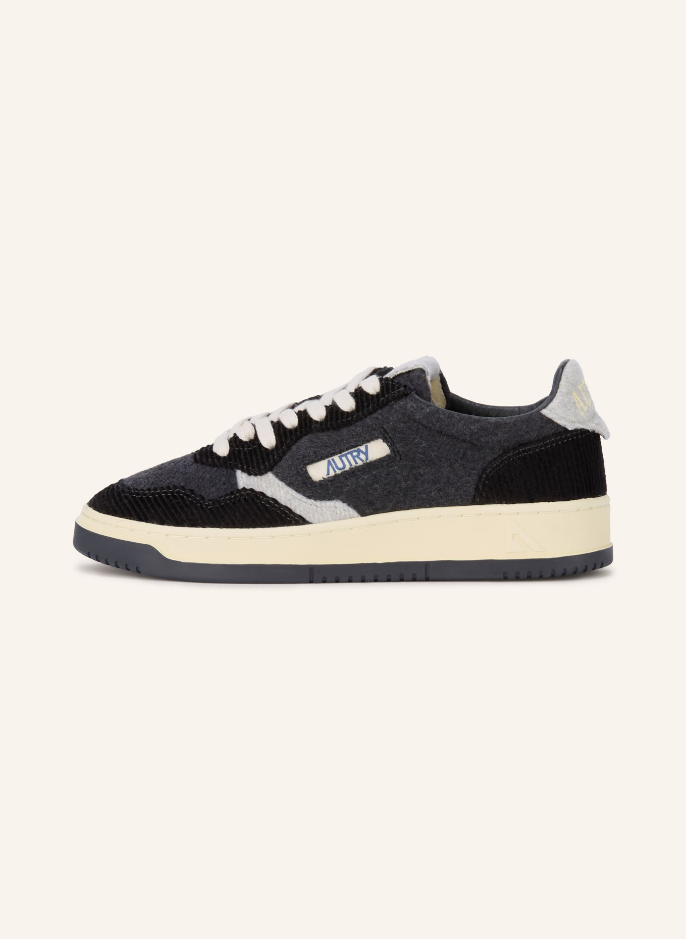AUTRY MEDALIST LOW Sneakers: BLACK / DARK GRAY / GRAY