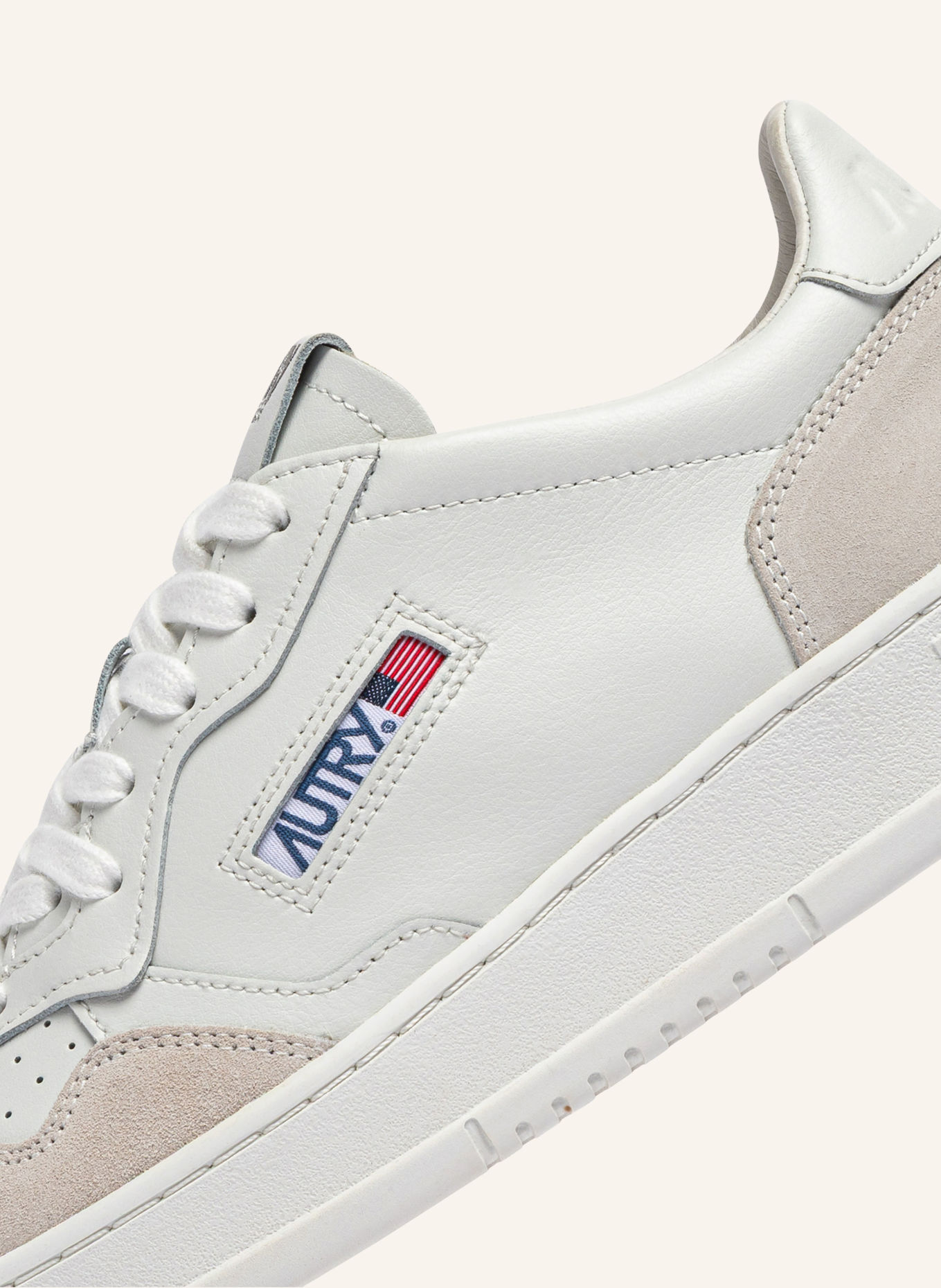 AUTRY MEDALIST LOW WOM Sneakers: WHITE