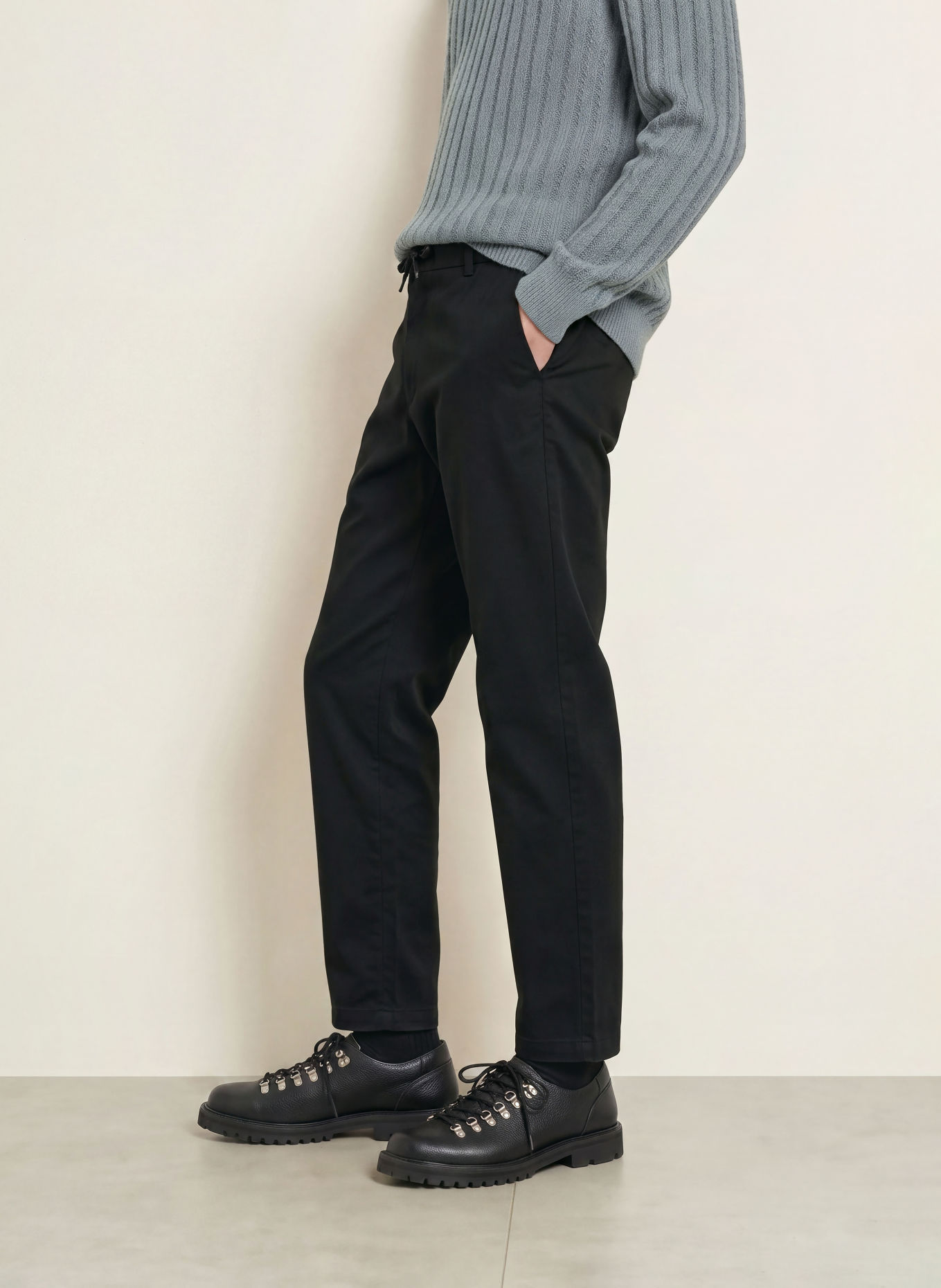BOSS Pantaloni chino cu croială conică: NEGRU