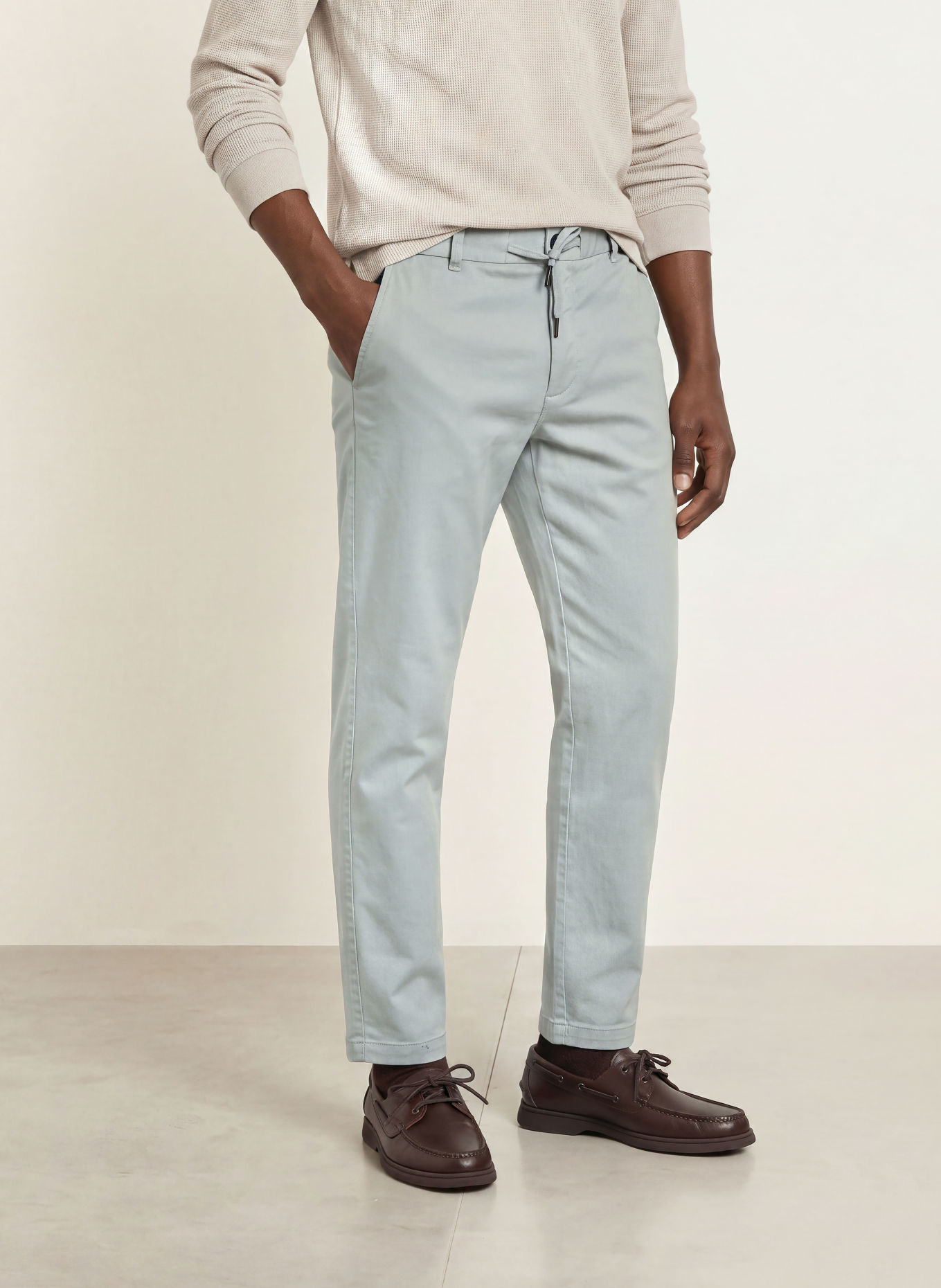 BOSS Chino Tapered Fit: HELLGRAU