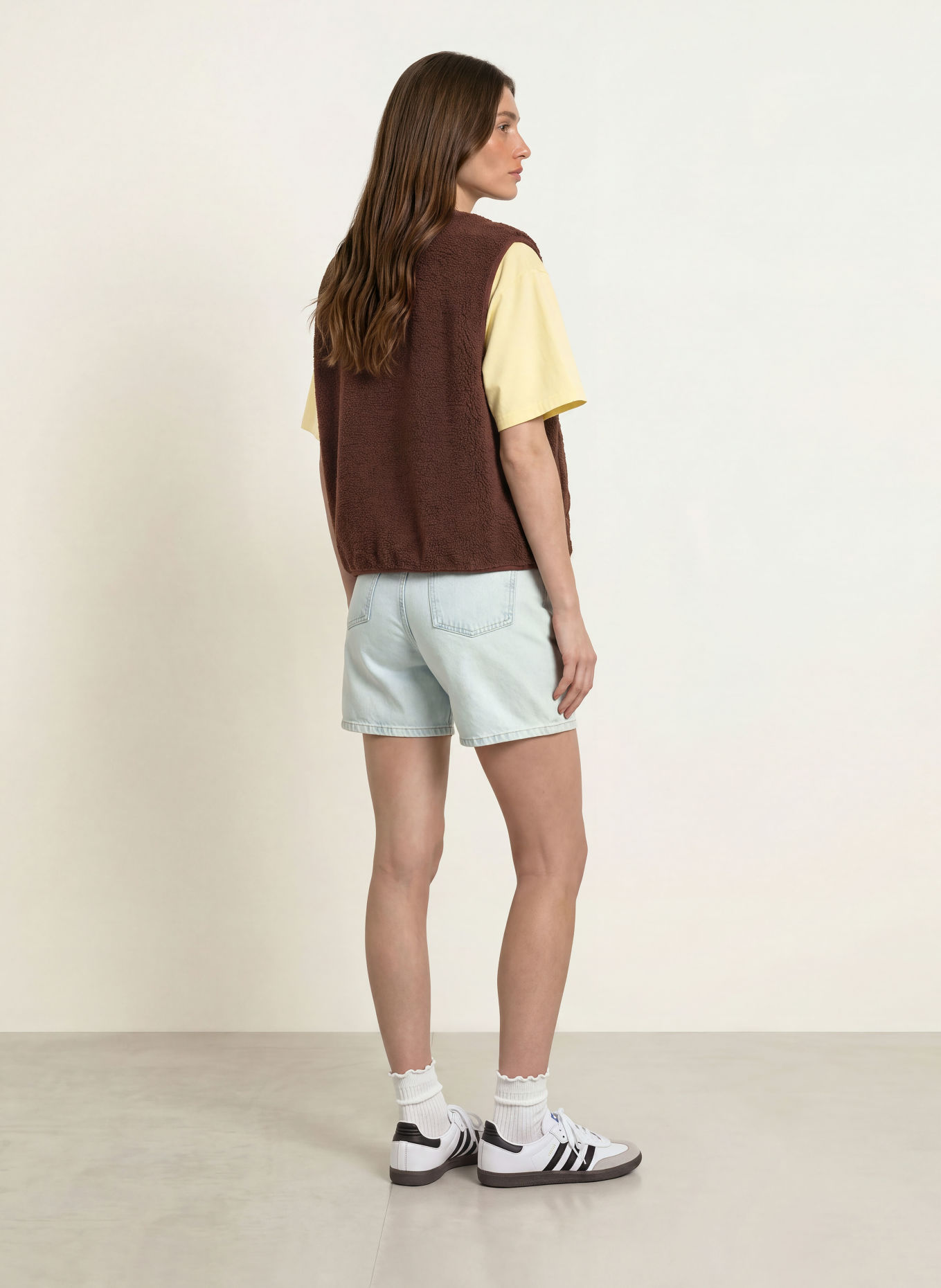OH APRIL Teddyfell-vest MAGNOLIA: MARRON FONCÉ