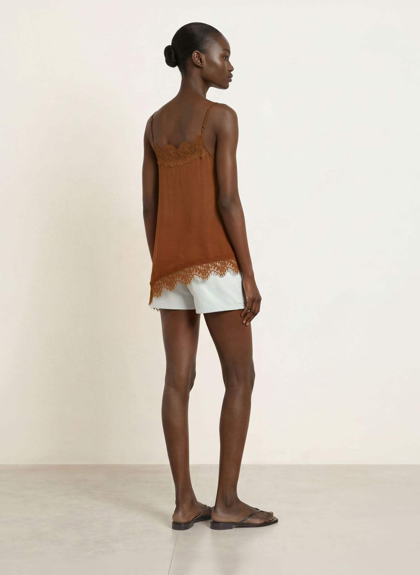 OH APRIL Satijnen top TAMI met kant: MARRON FONCÉ