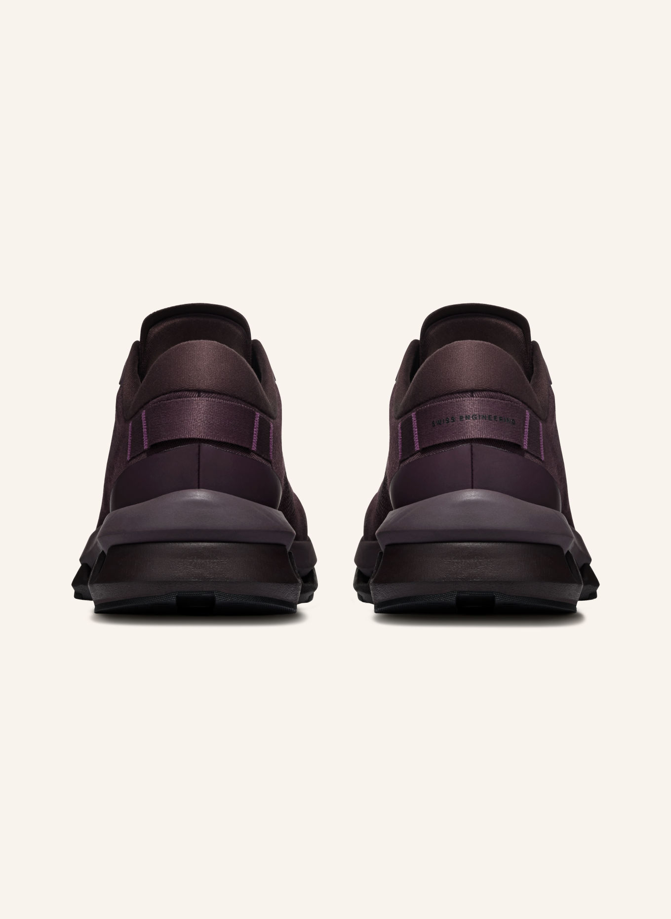On Sneakers CLOUDZONE: DONKERPAARS / ZWART